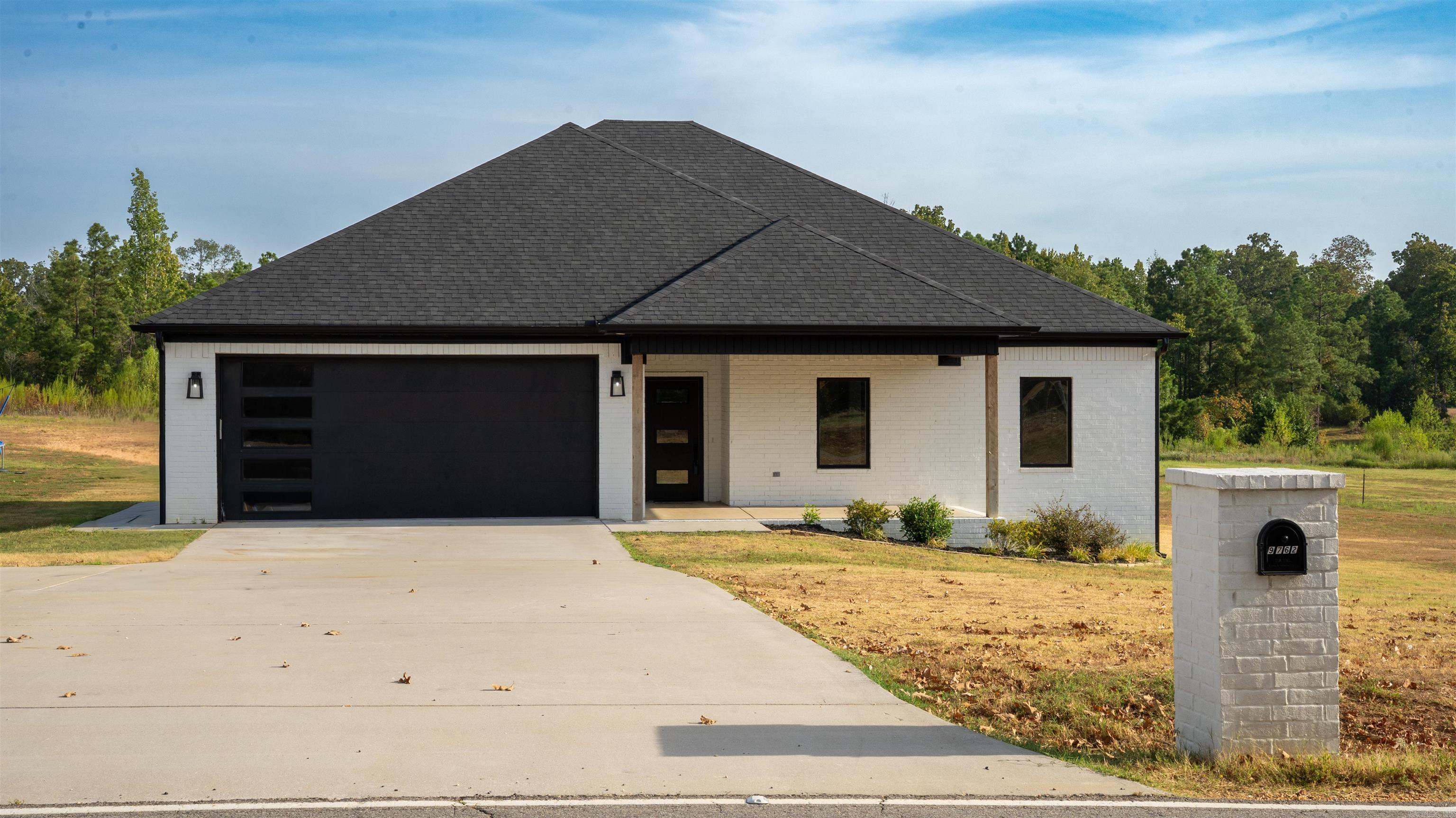 9762 E Sardis  Mabelvale, AR