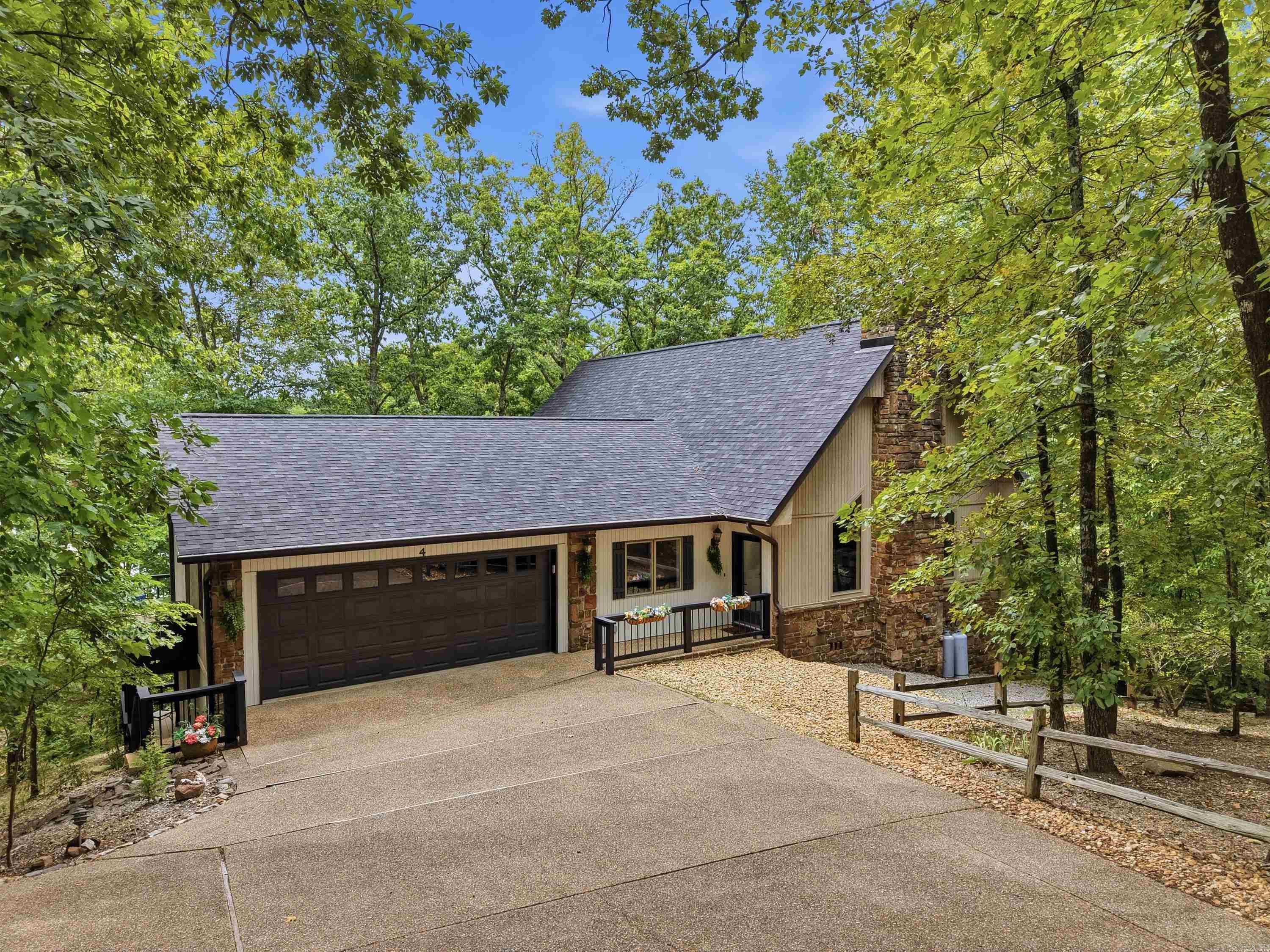 4 Ligadura Lane  Hot Springs Village, AR