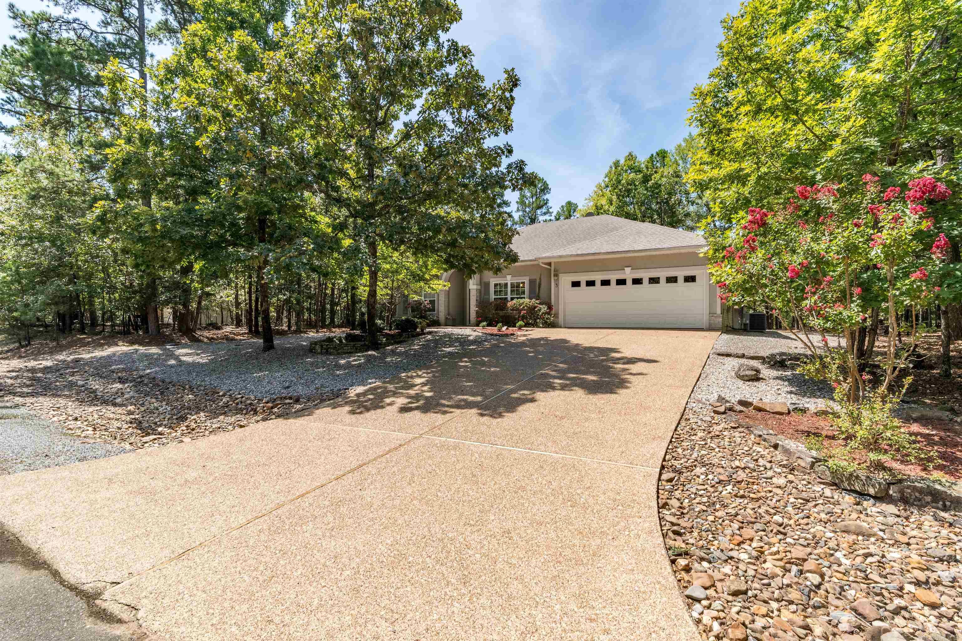 3 Jaguar Ln  Hot Springs Village, AR