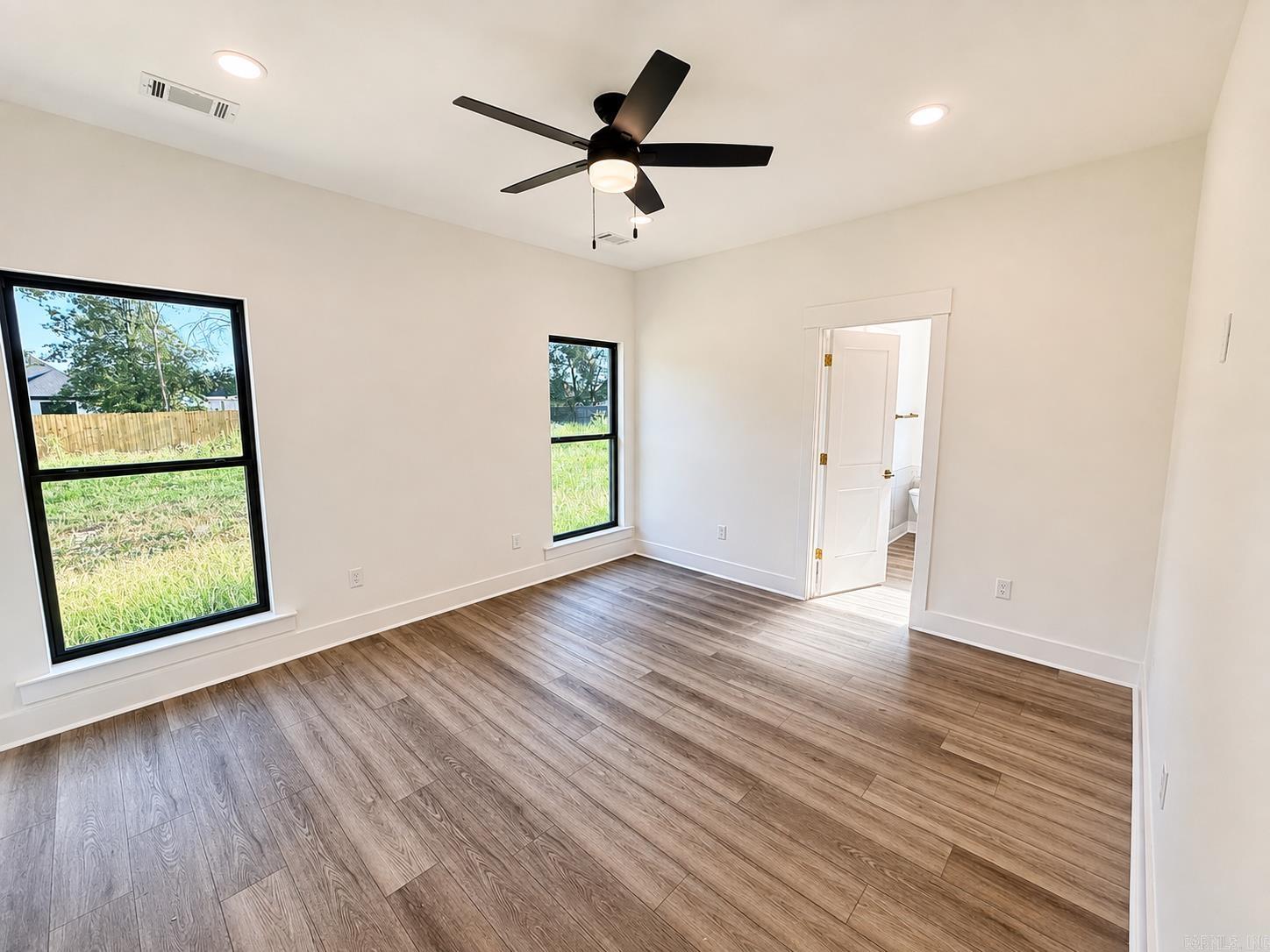 10 Crescent  Ward, AR