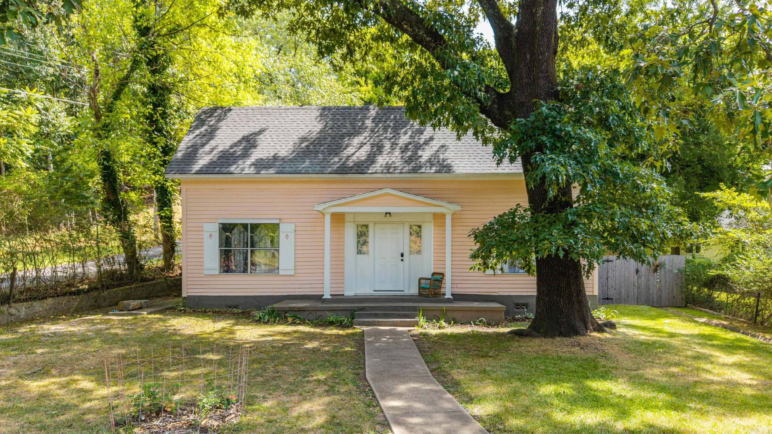 402  Pullman  Hot Springs, AR