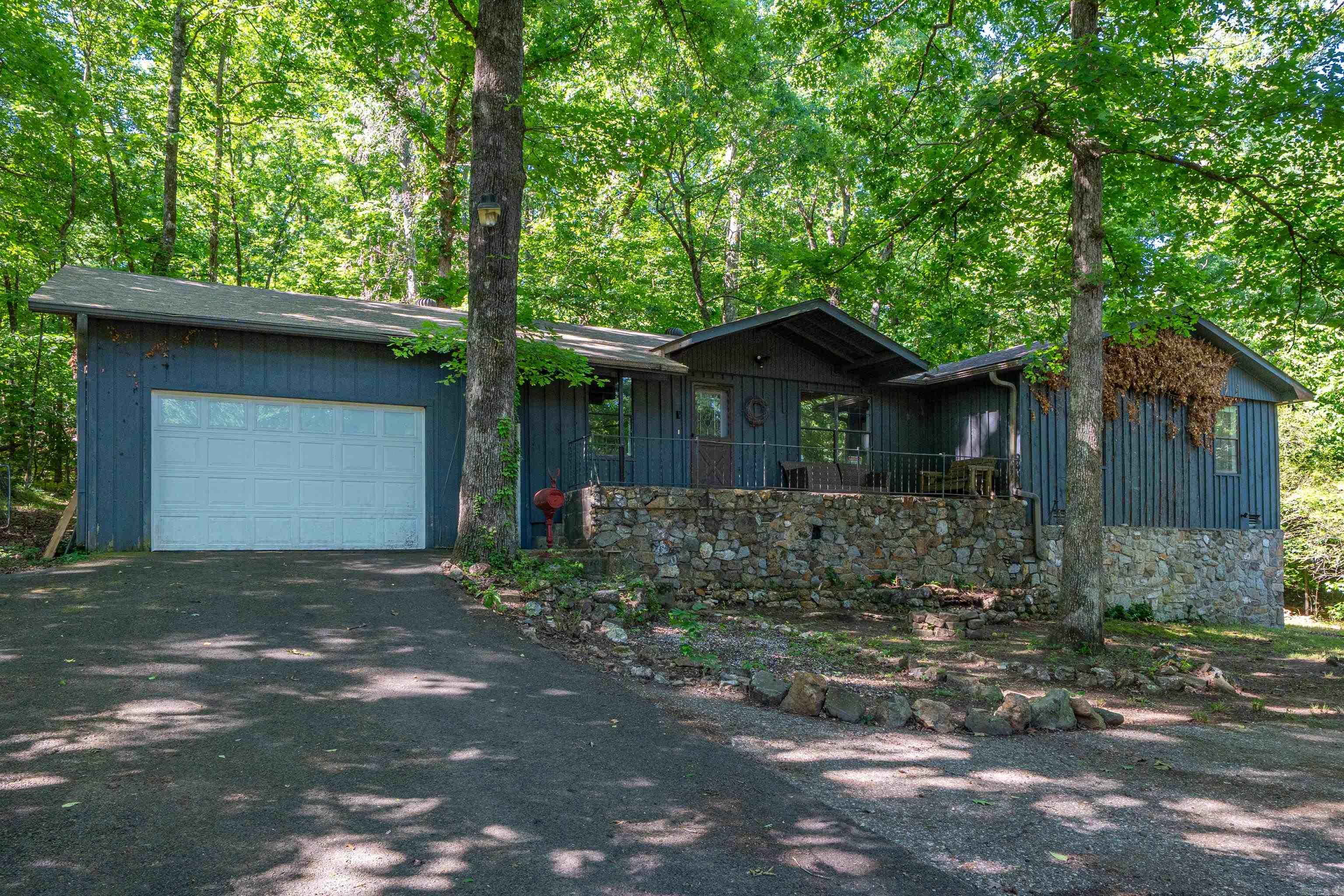 210  Lawrence  Hot Springs, AR