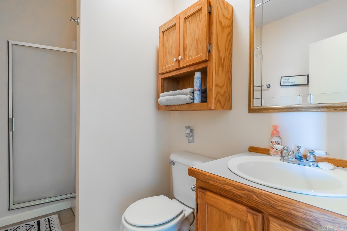 111 W Lakeshore Dr  Cherokee Village, AR