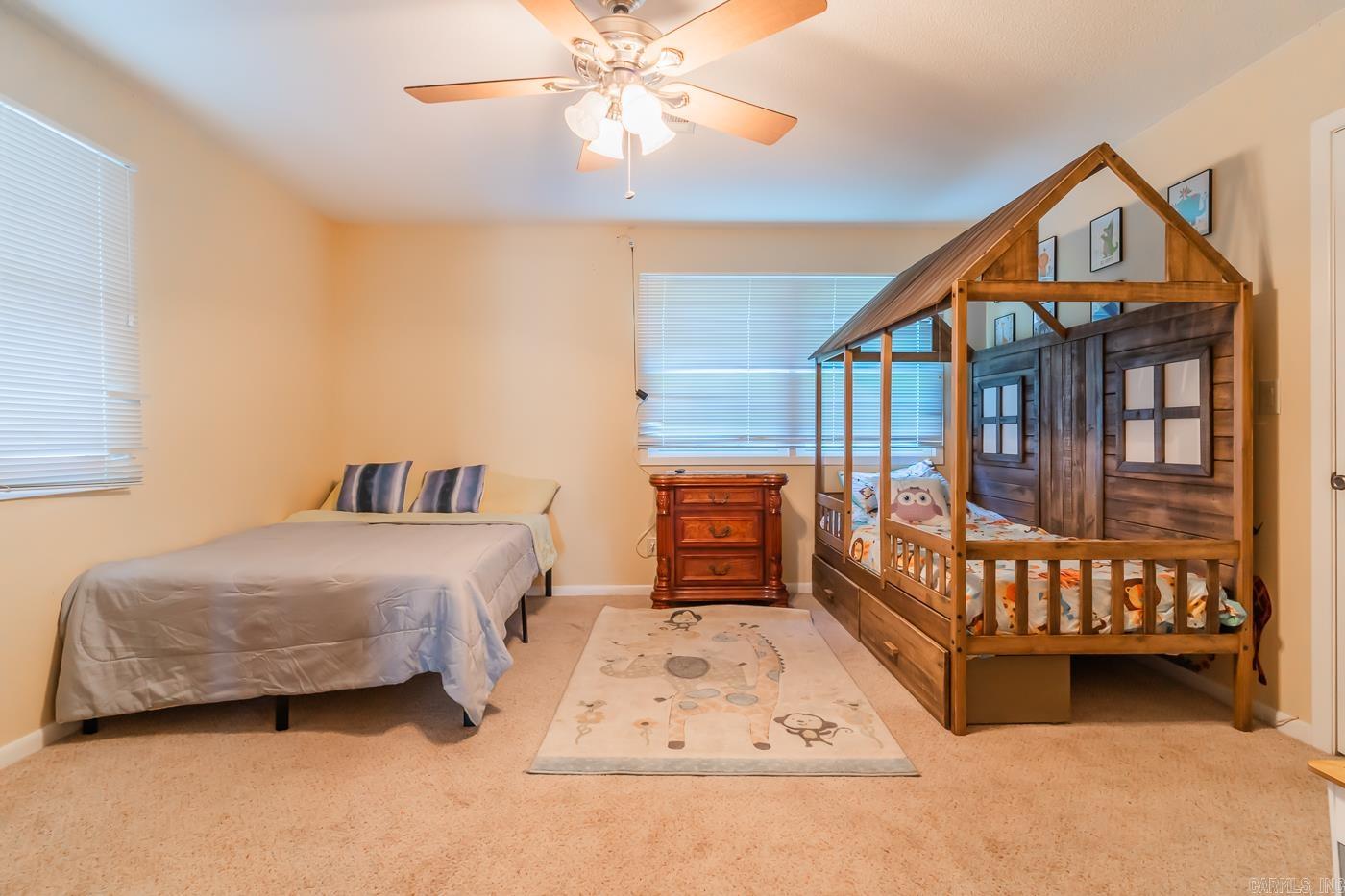 111 W Lakeshore Dr  Cherokee Village, AR