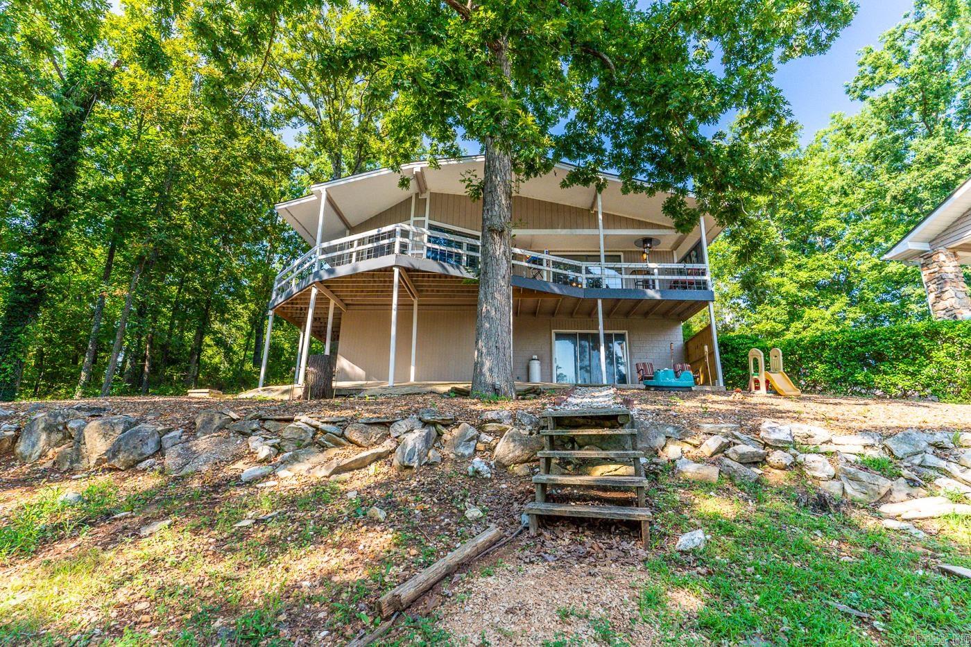 111 W Lakeshore Dr  Cherokee Village, AR
