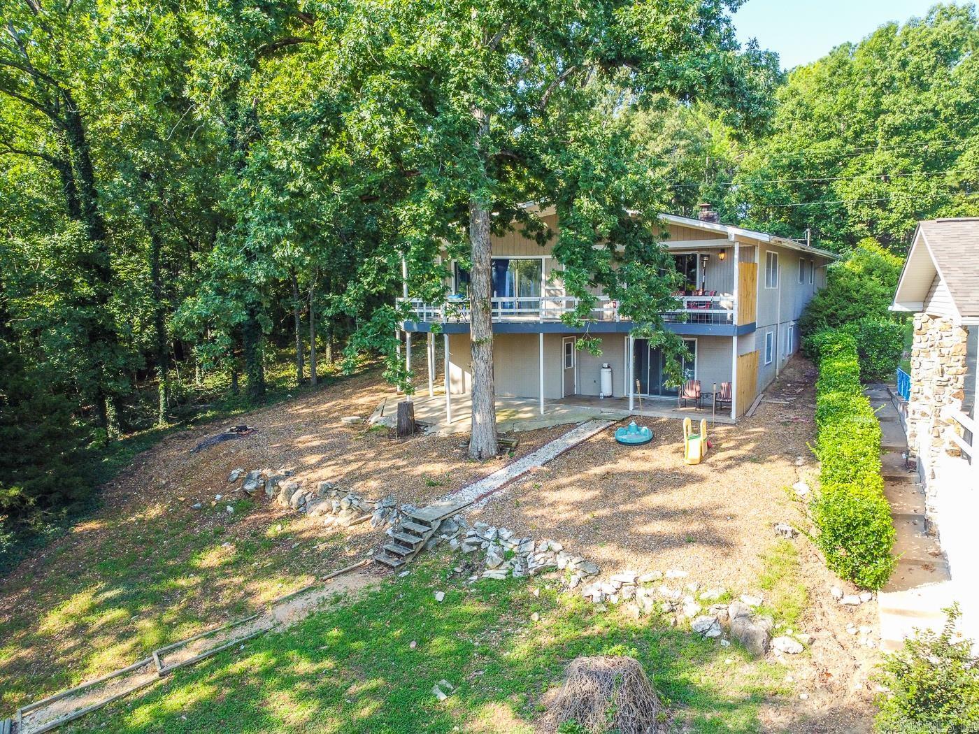 111 W Lakeshore Dr  Cherokee Village, AR