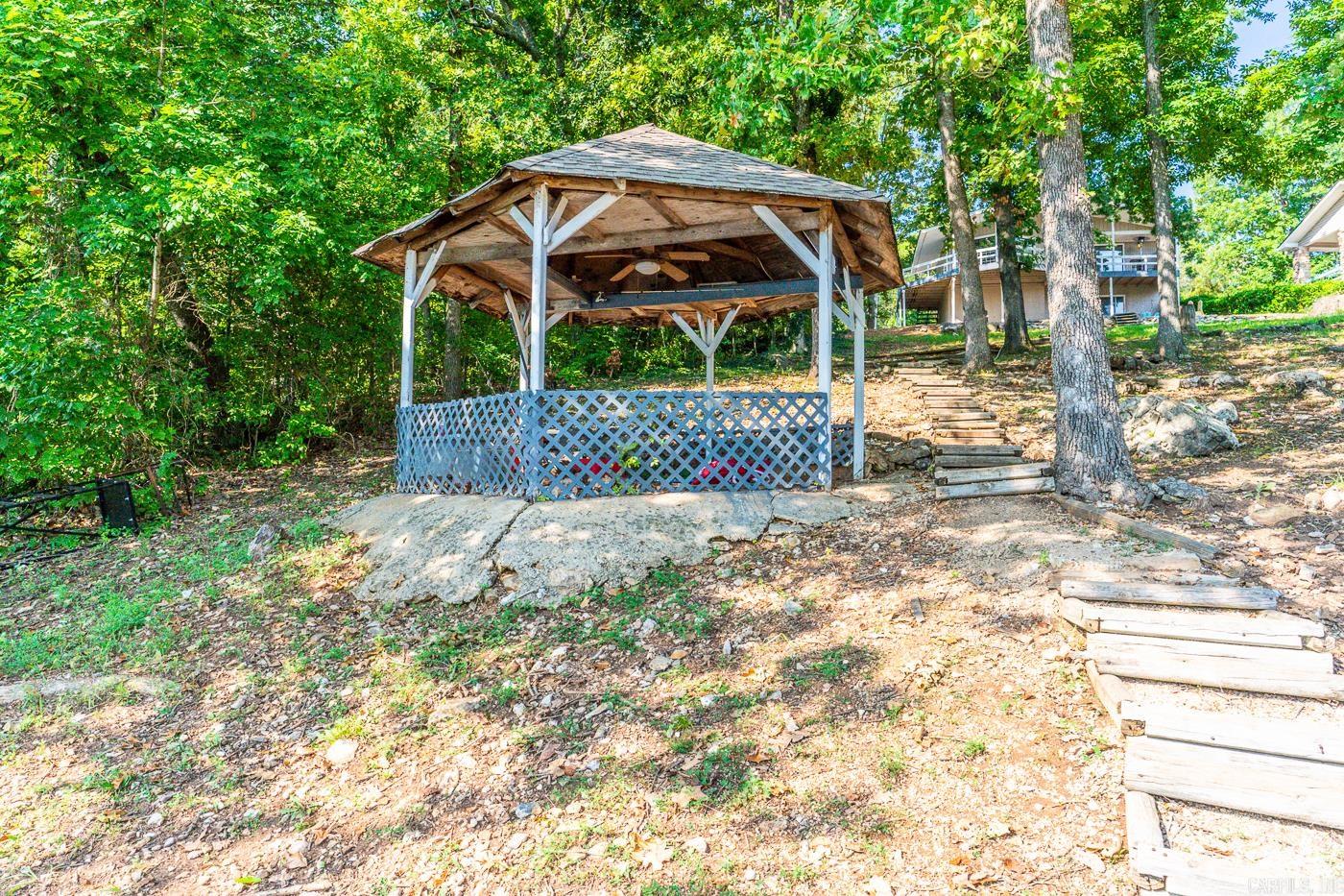 111 W Lakeshore Dr  Cherokee Village, AR