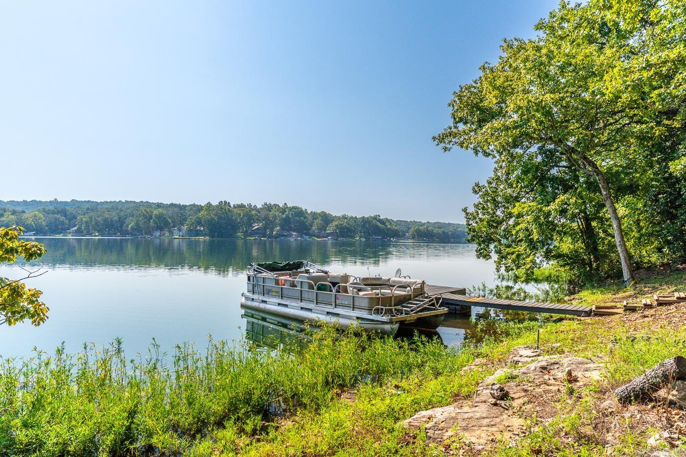 111 W Lakeshore Dr  Cherokee Village, AR