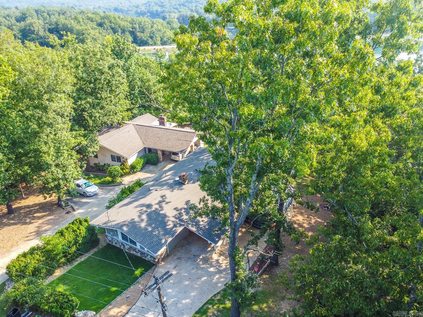 111 W Lakeshore Dr  Cherokee Village, AR