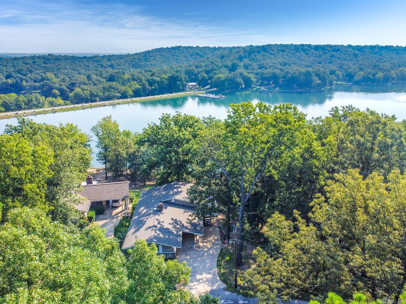 111 W Lakeshore Dr  Cherokee Village, AR