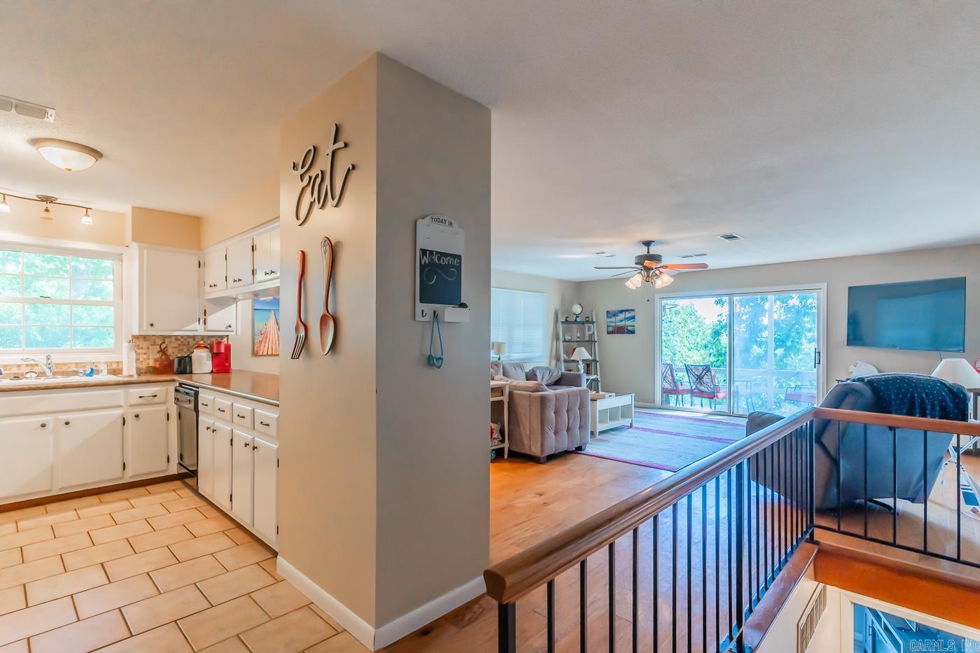 111 W Lakeshore Dr  Cherokee Village, AR