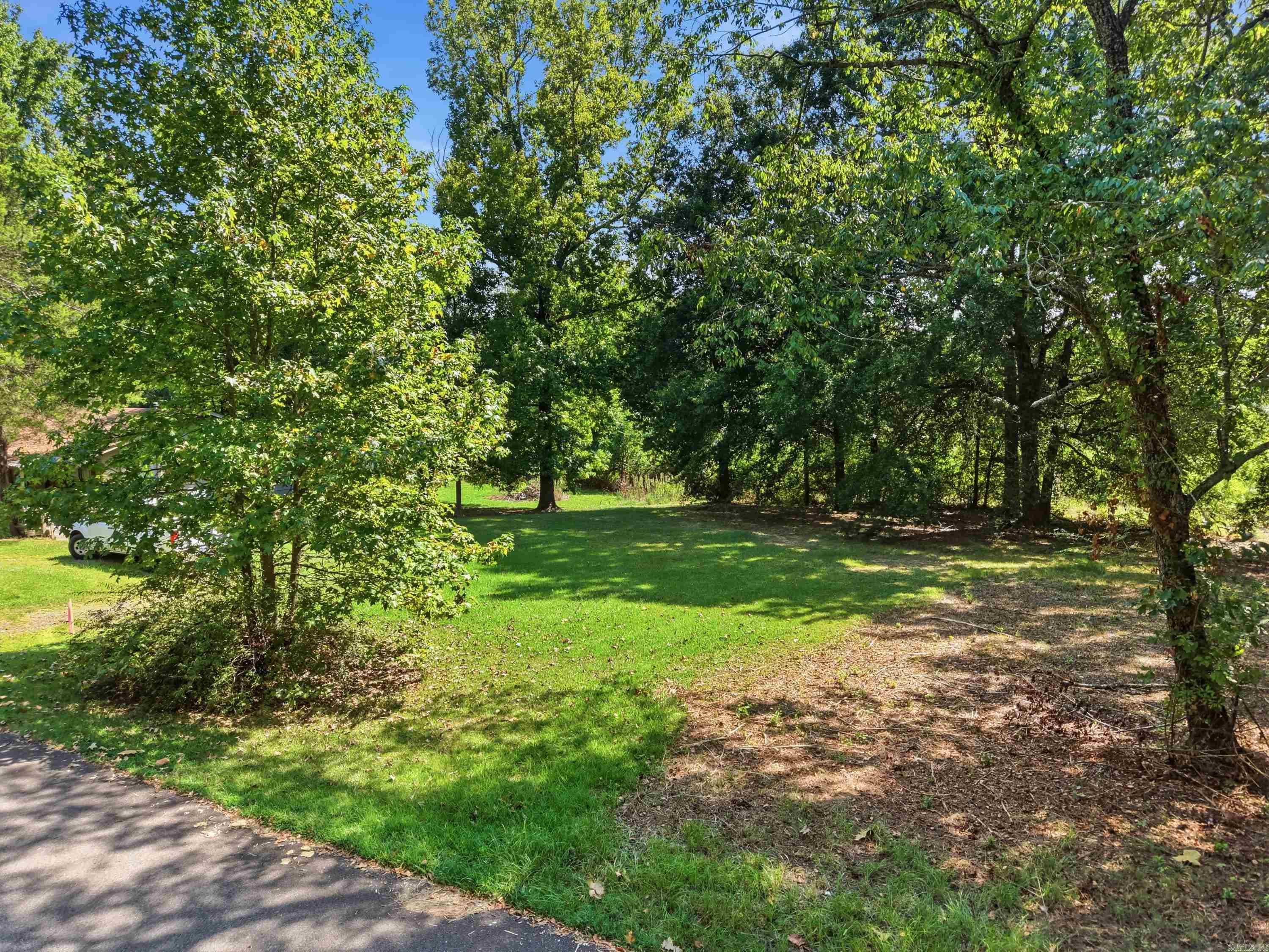 11 E Mobbs Circle — exterior