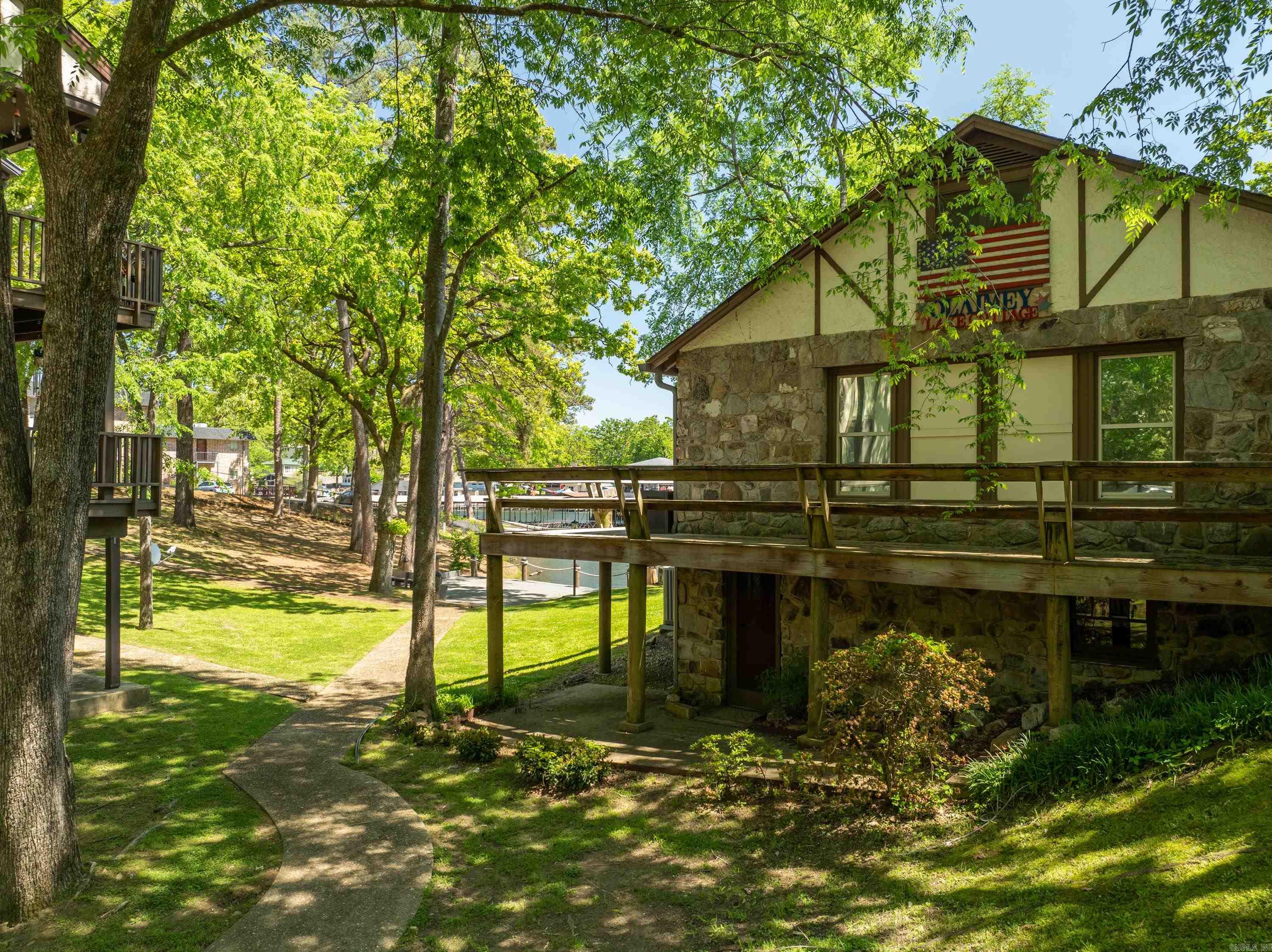 1139 Twin Points  Hot Springs, AR