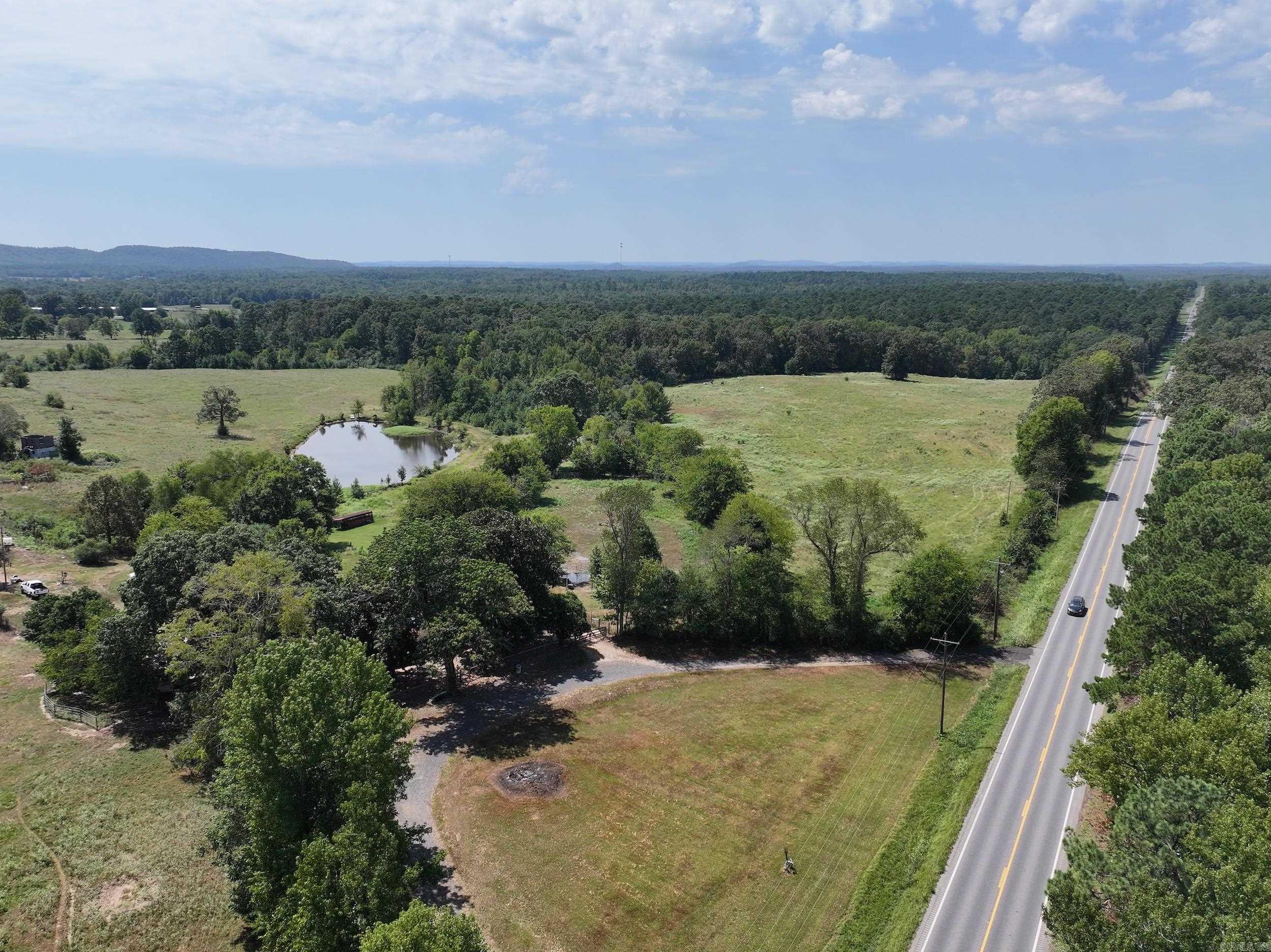 3147 HWY 70 Bonnerdale, AR 71933