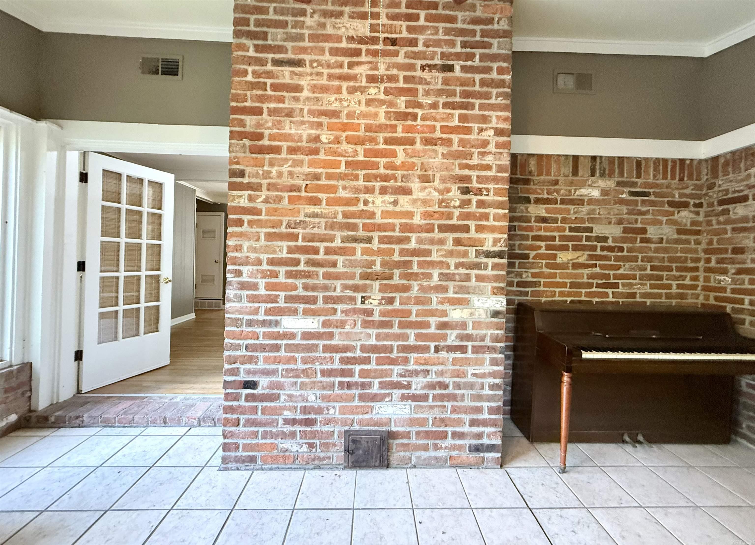 1005 cherry  West Memphis, AR