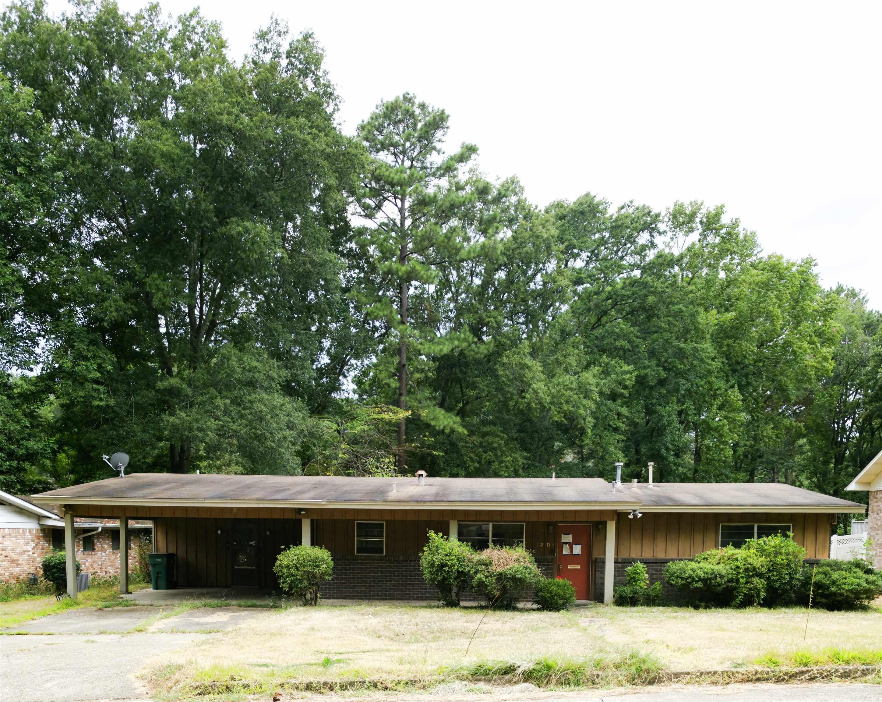 1208  Crestwood Dr  El Dorado, AR