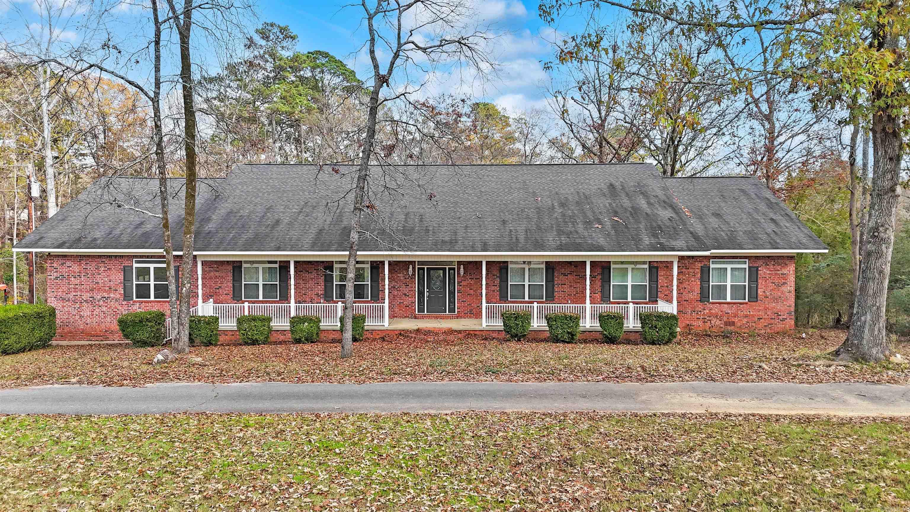 72  RANCH  Arkadelphia, AR