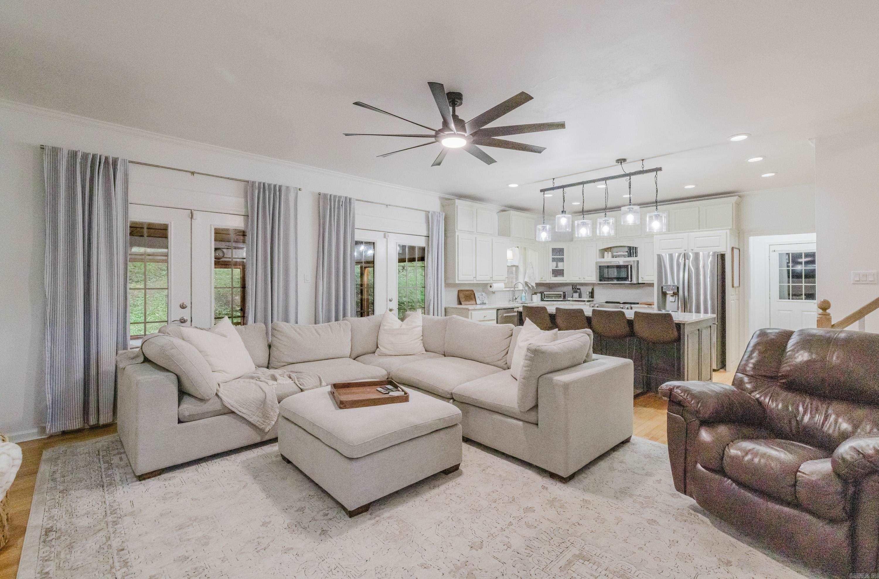 615 Miller Cove  Benton, AR
