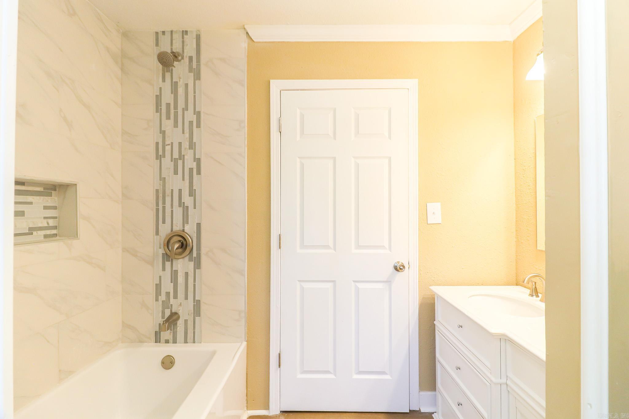 1609 Granger  Jonesboro, AR