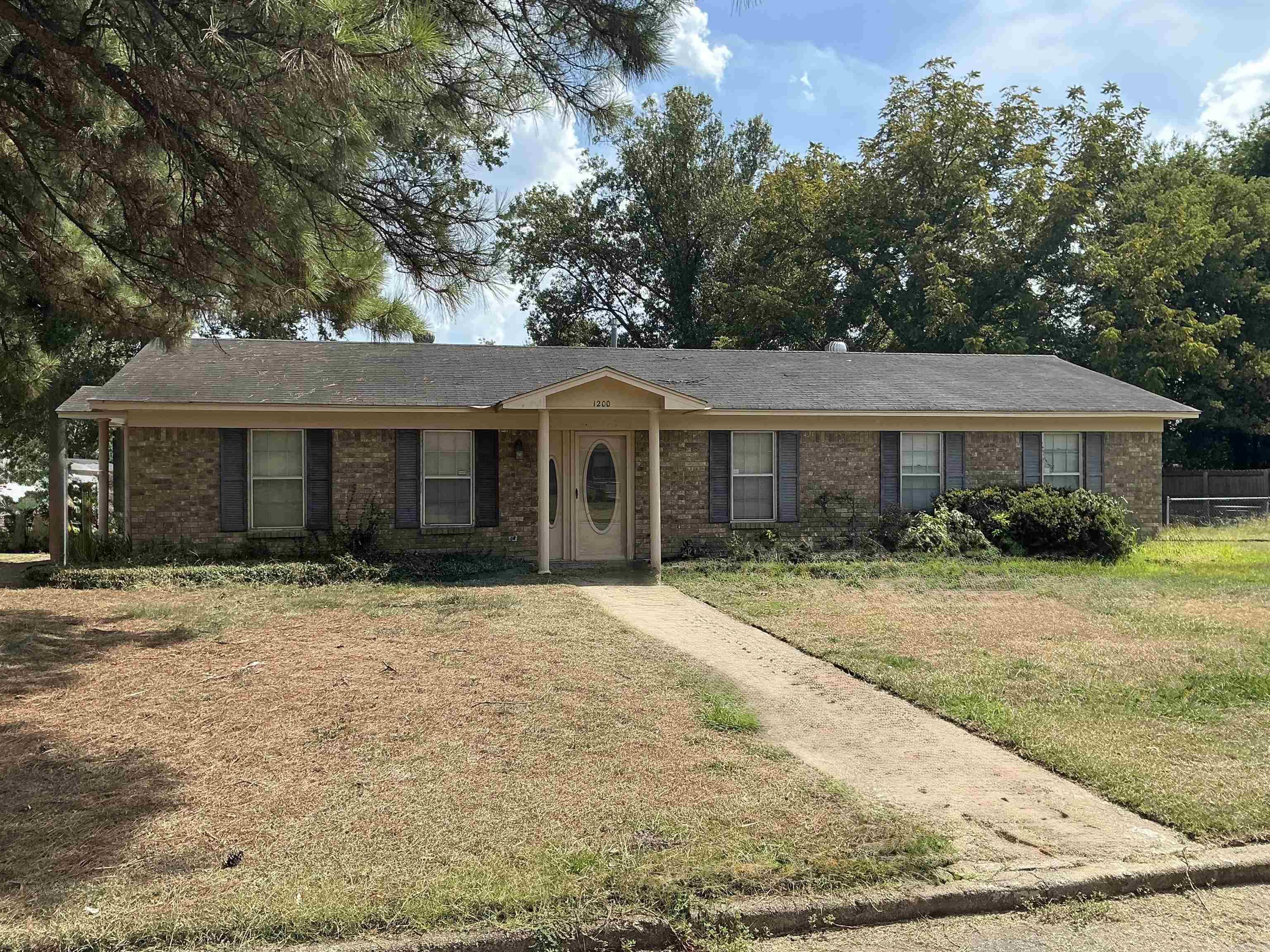 1200 E BOWLES  Dumas, AR
