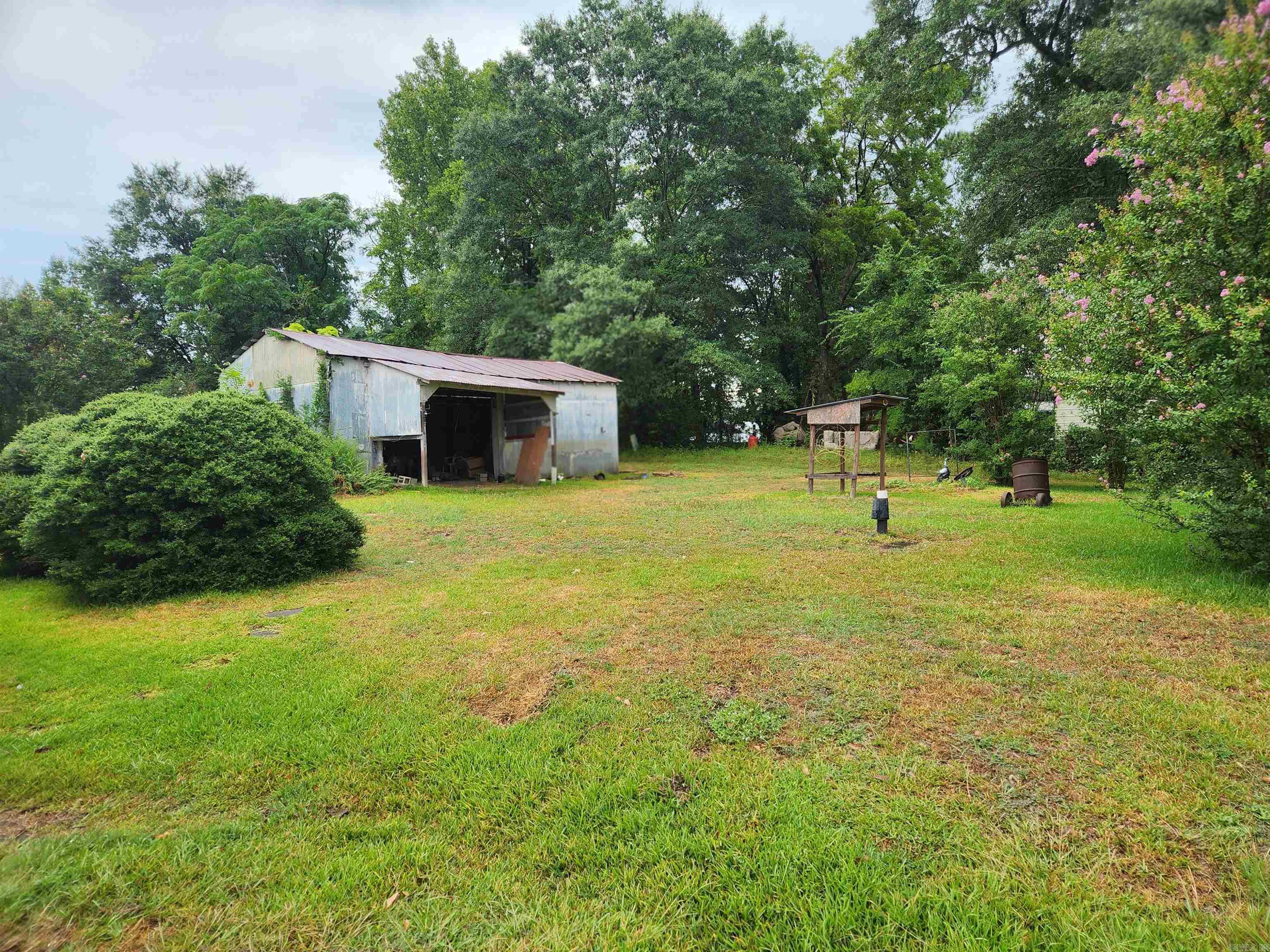 280 W Second St  Kingsland, AR