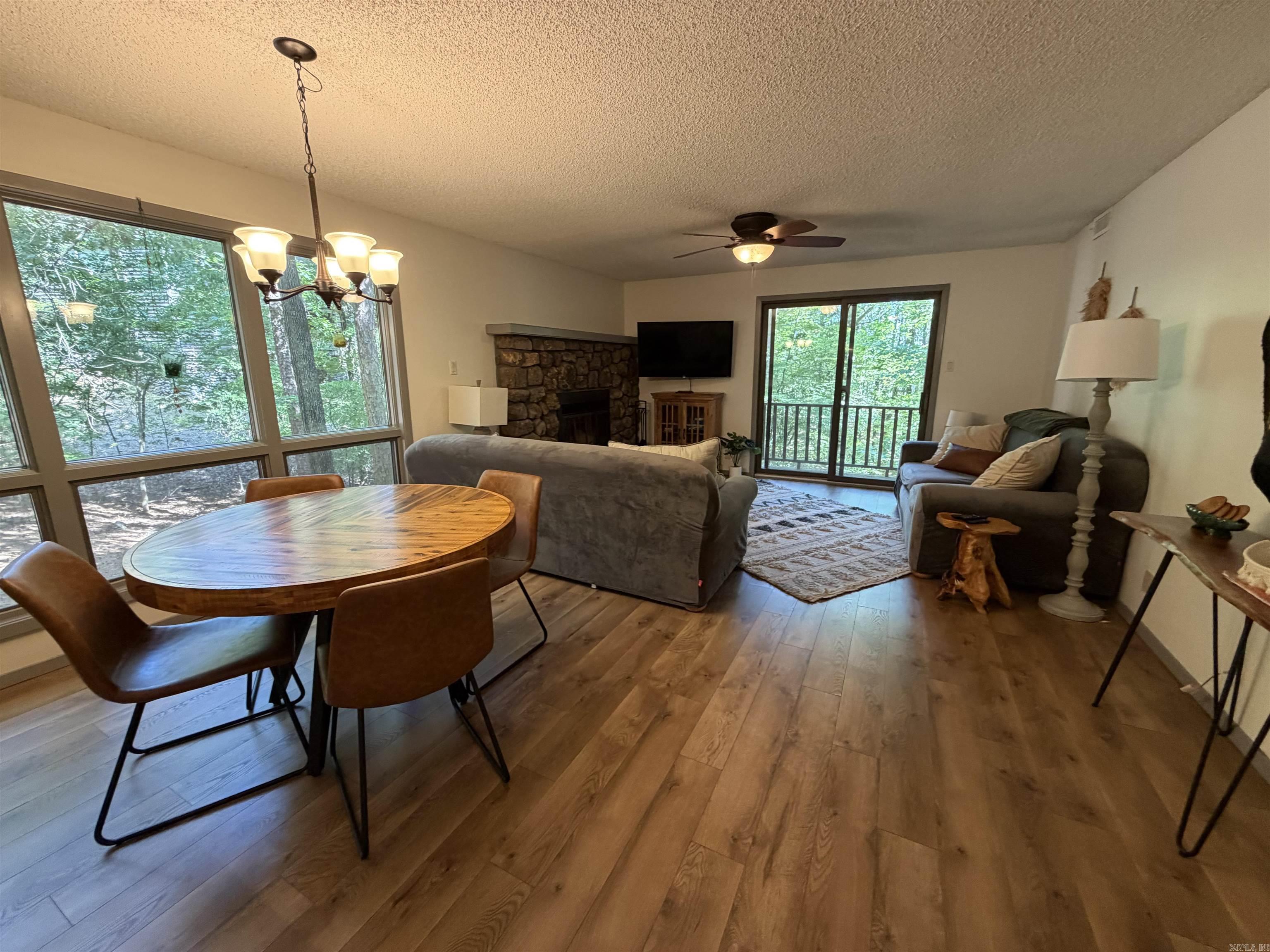 21 Pine  Mount Ida, AR