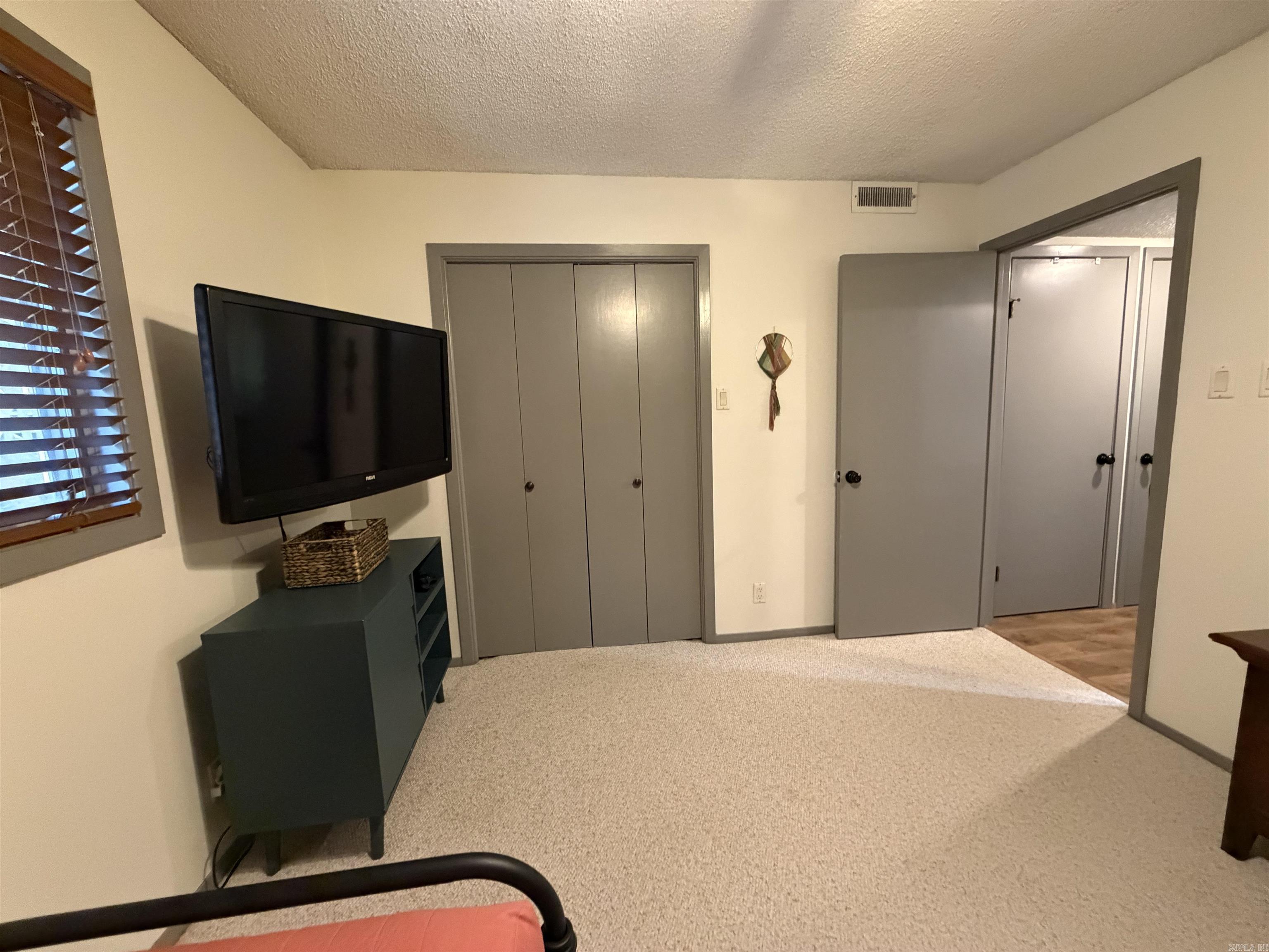 21 Pine  Mount Ida, AR