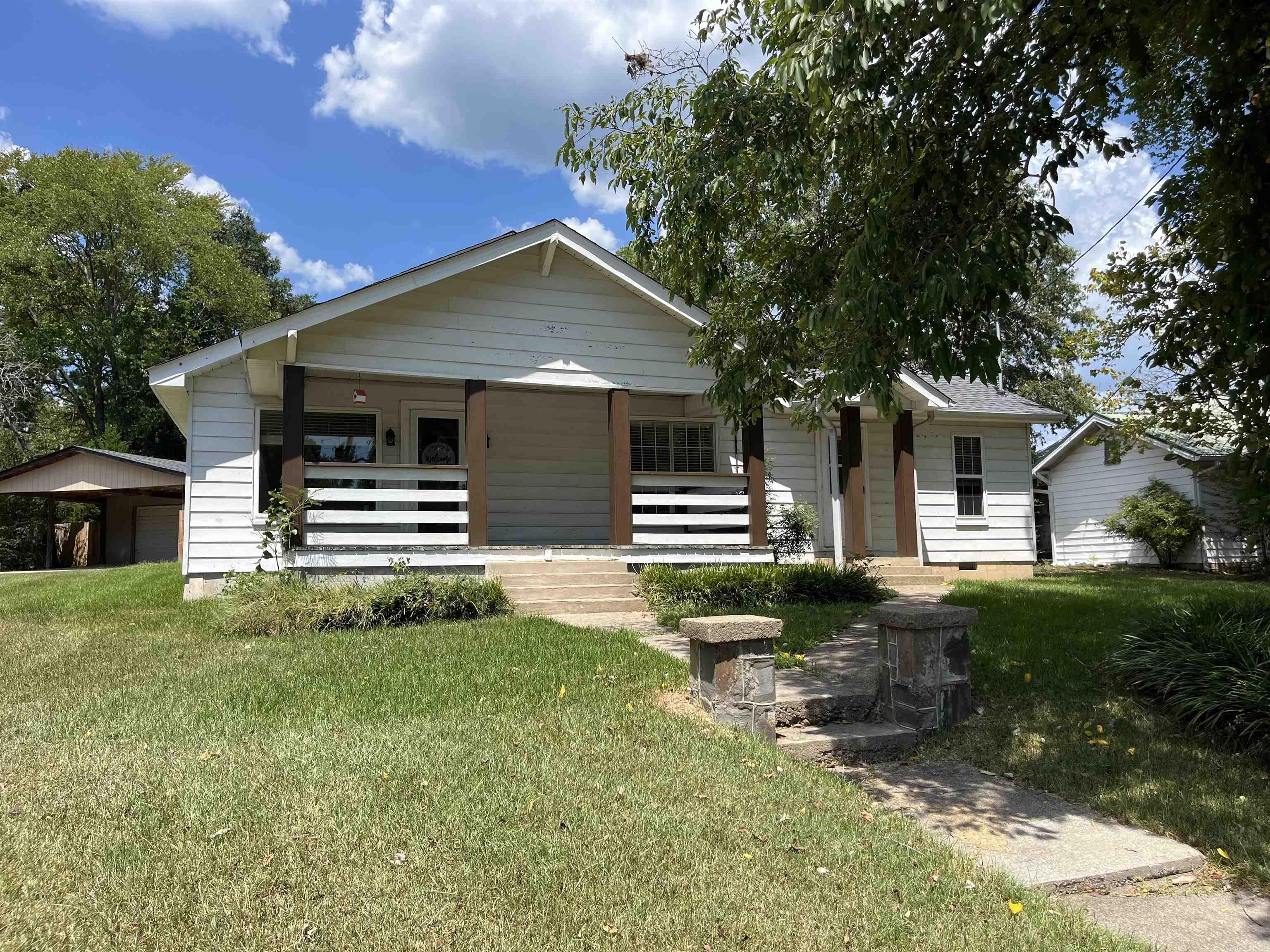 624 E Broadway  Glenwood, AR