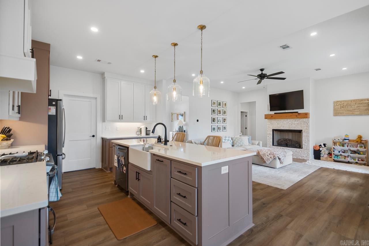 1001 Cambri  Hensley, AR