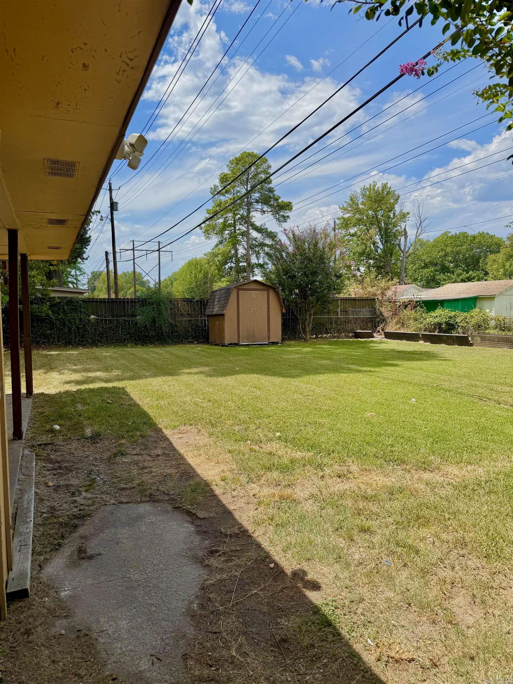 6916 Cloverdale Dr  Little Rock, AR