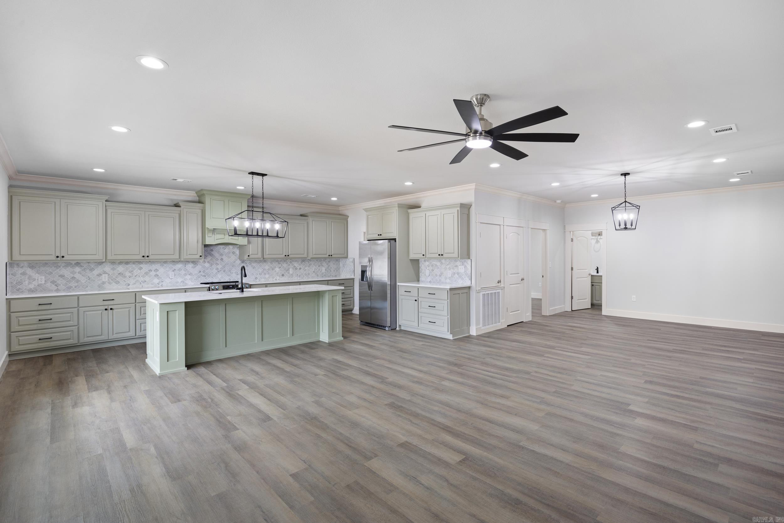 107 Harbor Cir  Russellville, AR