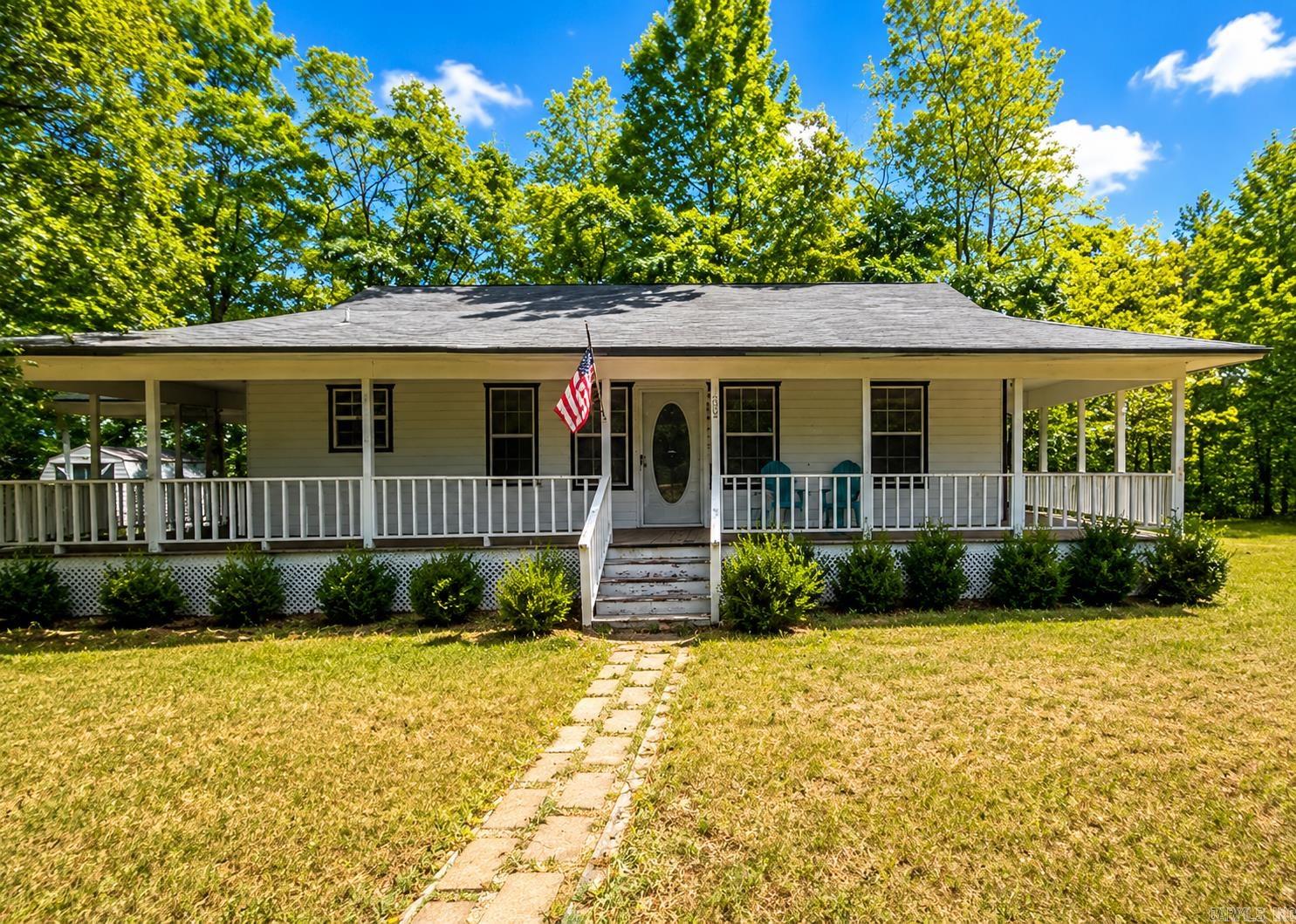 1000  Oak Grove  Mena, AR
