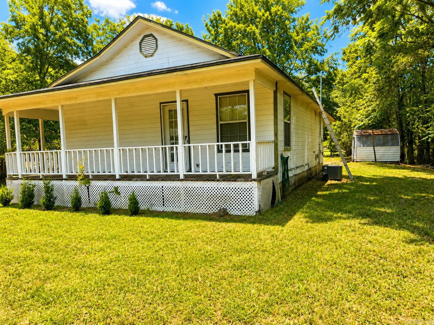 1000 Oak Grove  Mena, AR