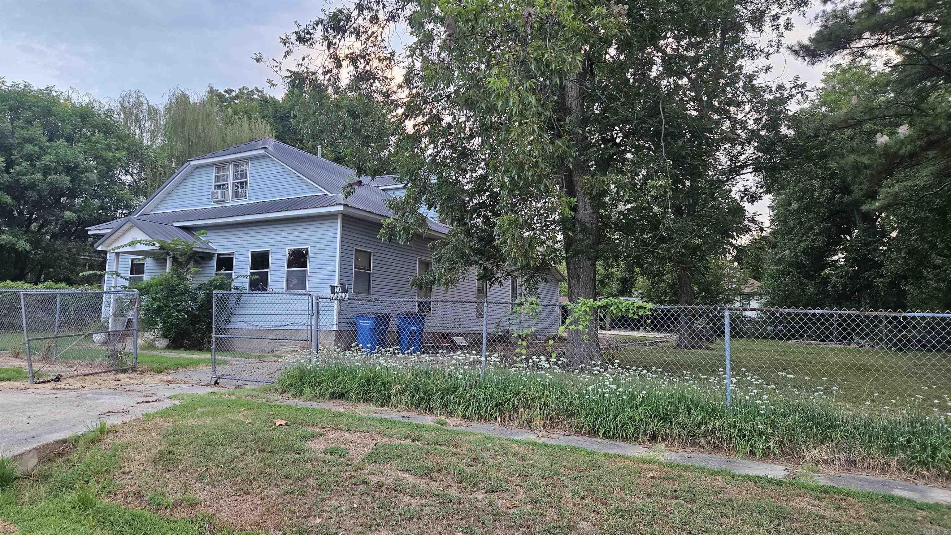614 W 8Th St  Rector, AR