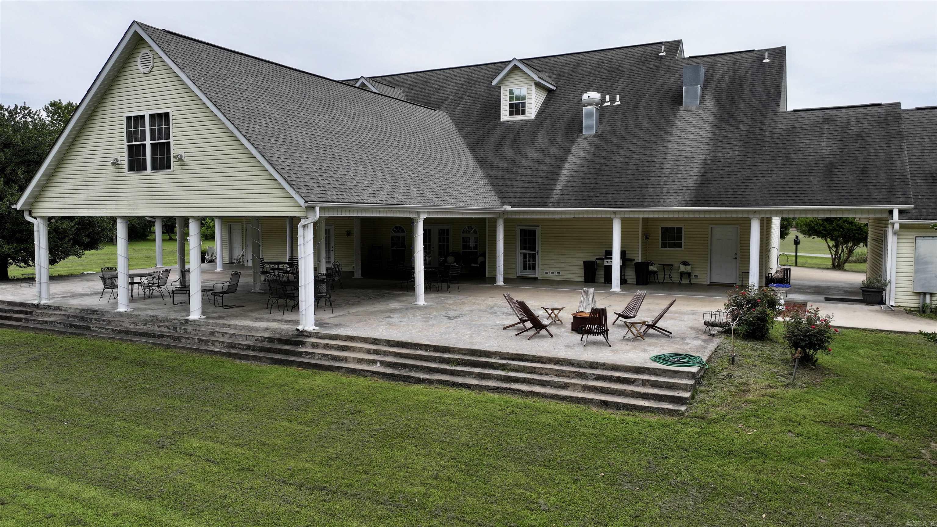 3144 Riverbend Road — photo 3
