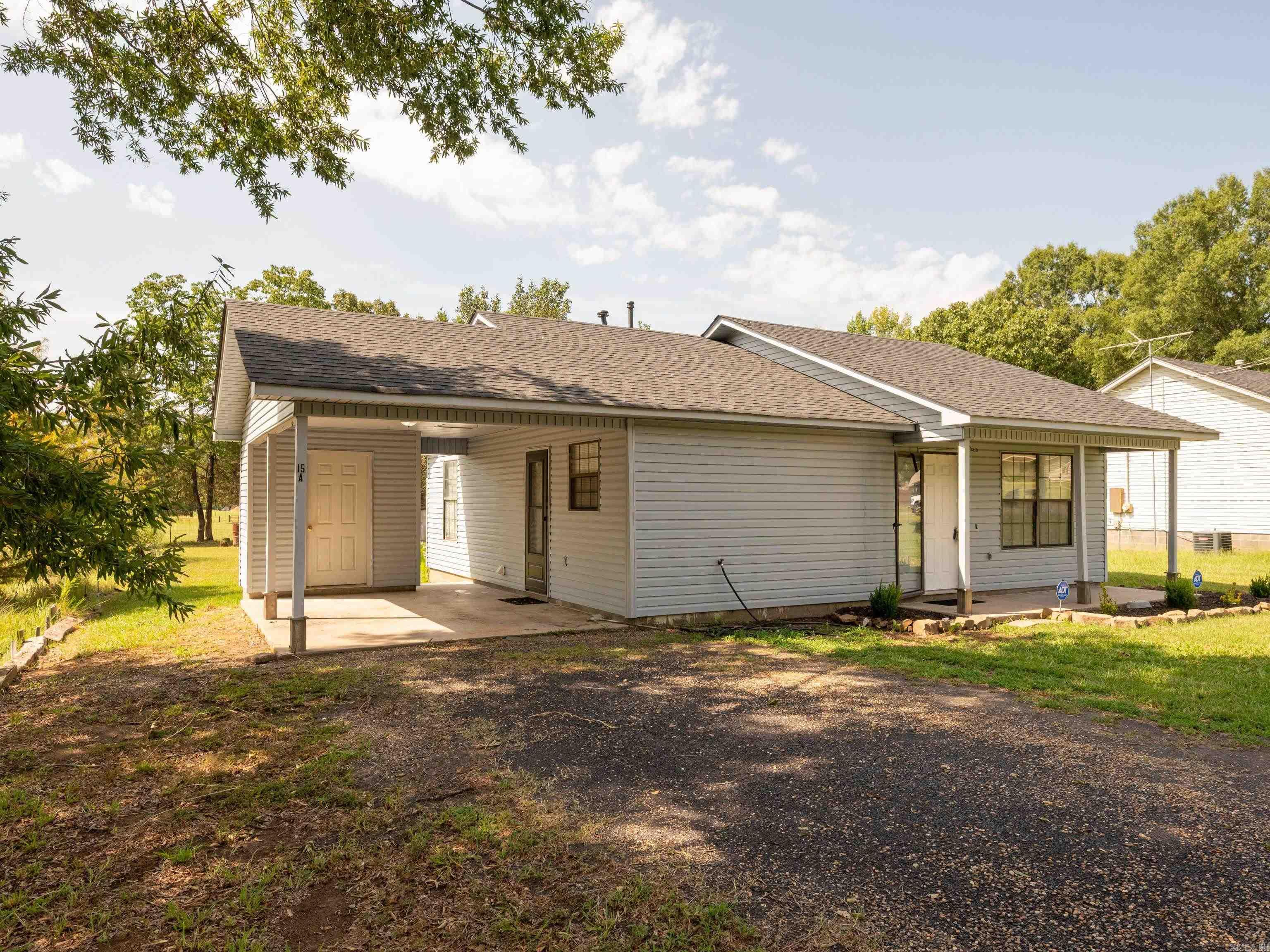 15 Rolling Creek — exterior
