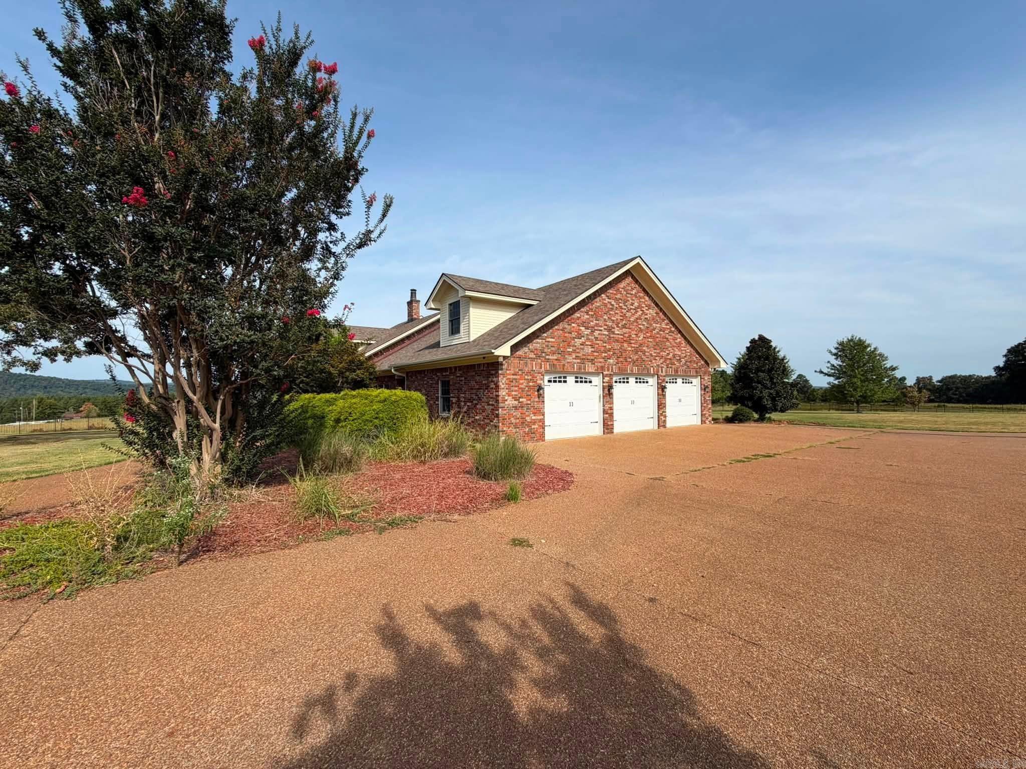 354 Old McIntire Lane Mountain View, AR 72560