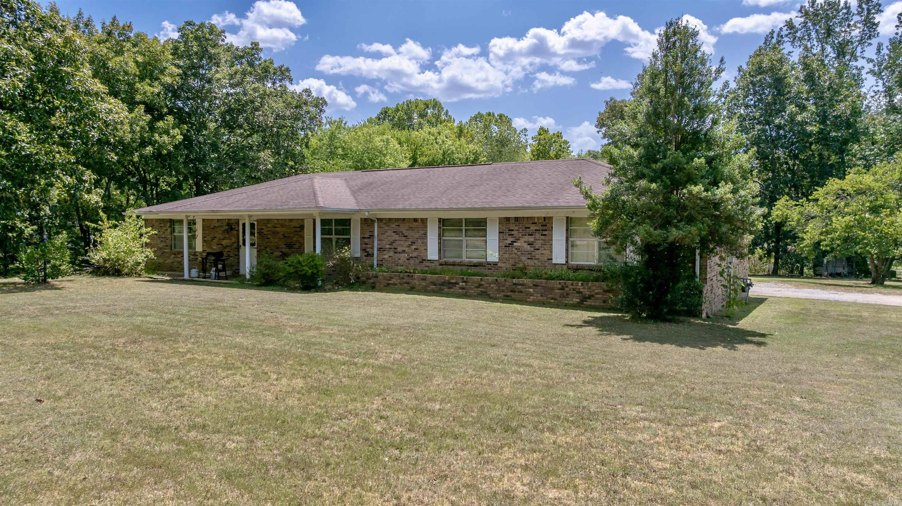 50  Tamara  Bates, AR
