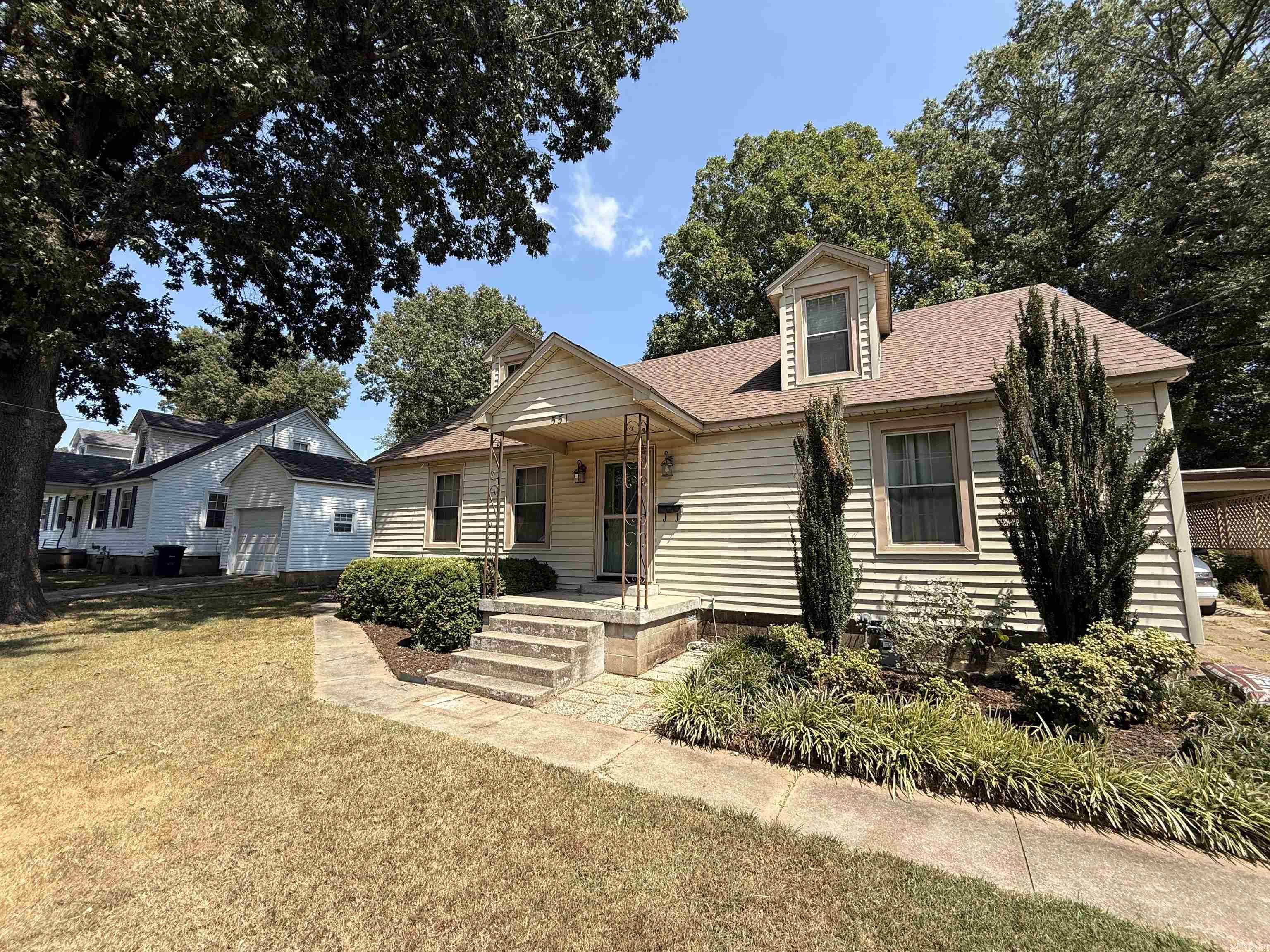 551 N 5th  Piggott, AR
