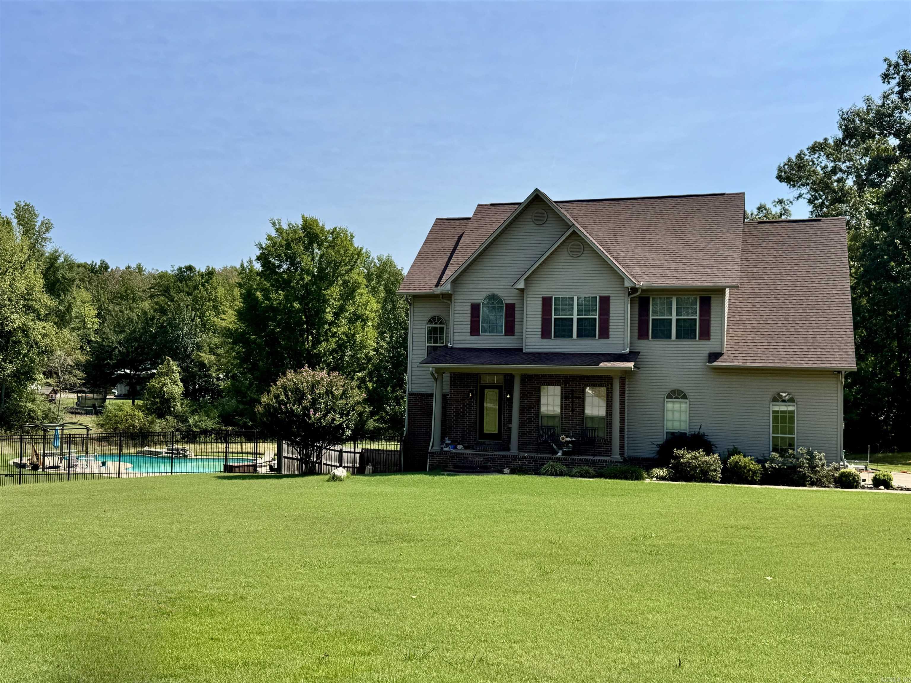 6200 Lombard Rd Road — exterior