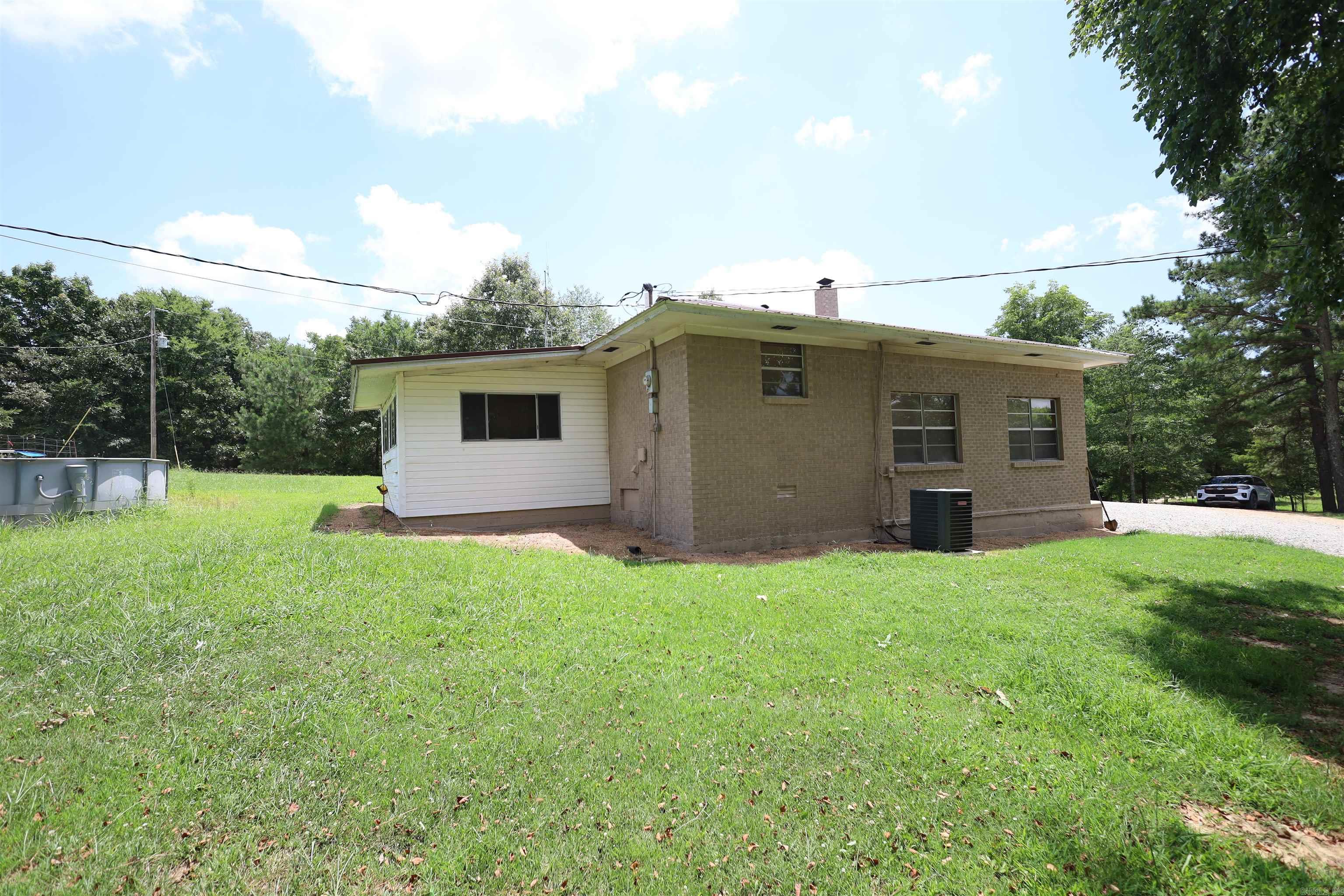 303 County Road 401 Rector, AR 72461