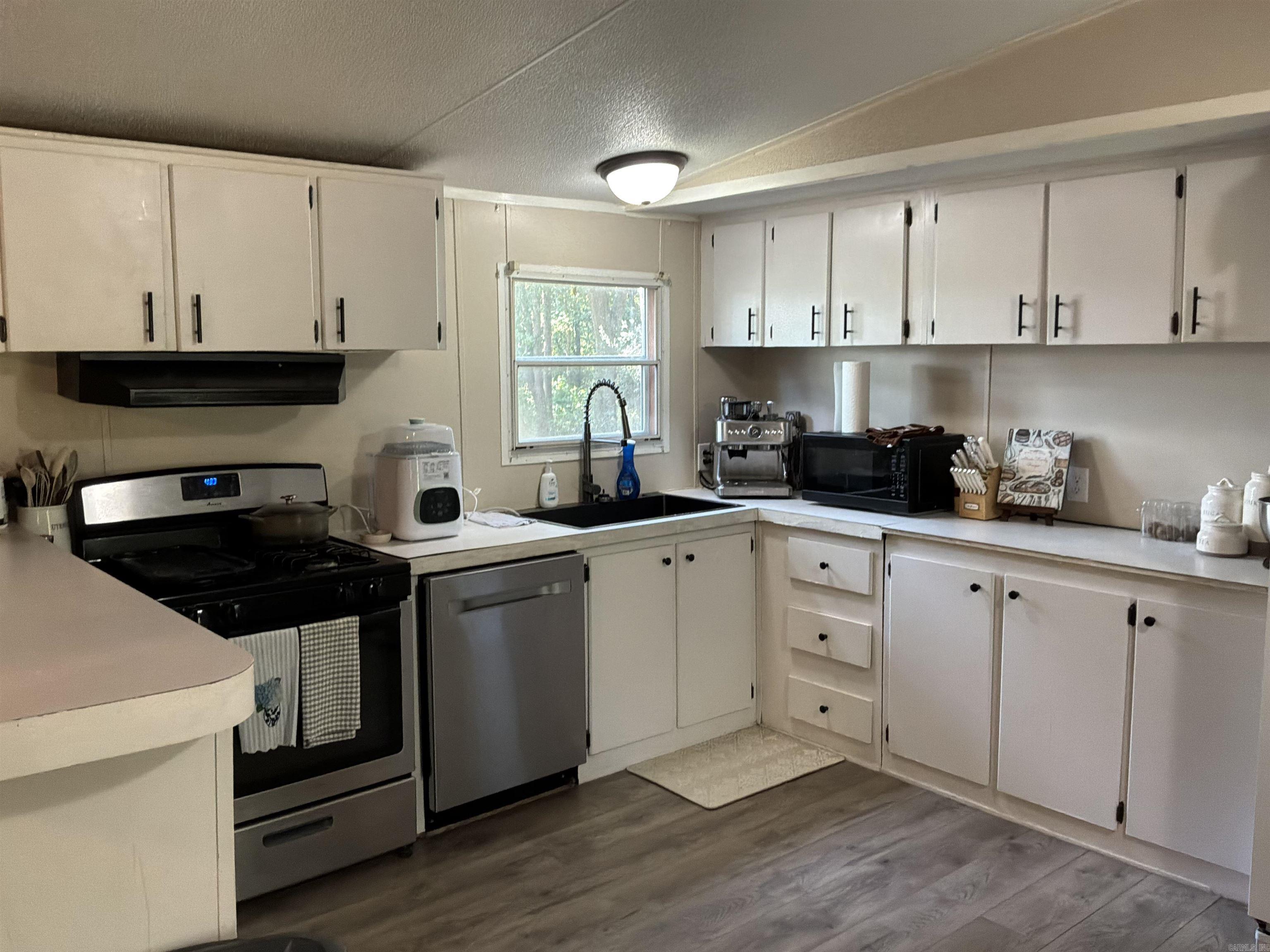 315 Hilltop  Lockesburg, AR