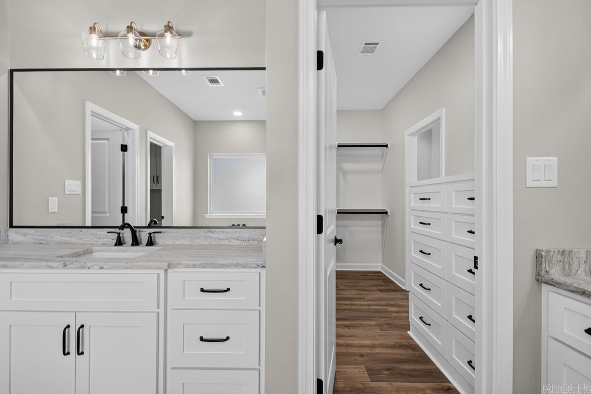 2115 Sable Oaks Bryant, AR 72022