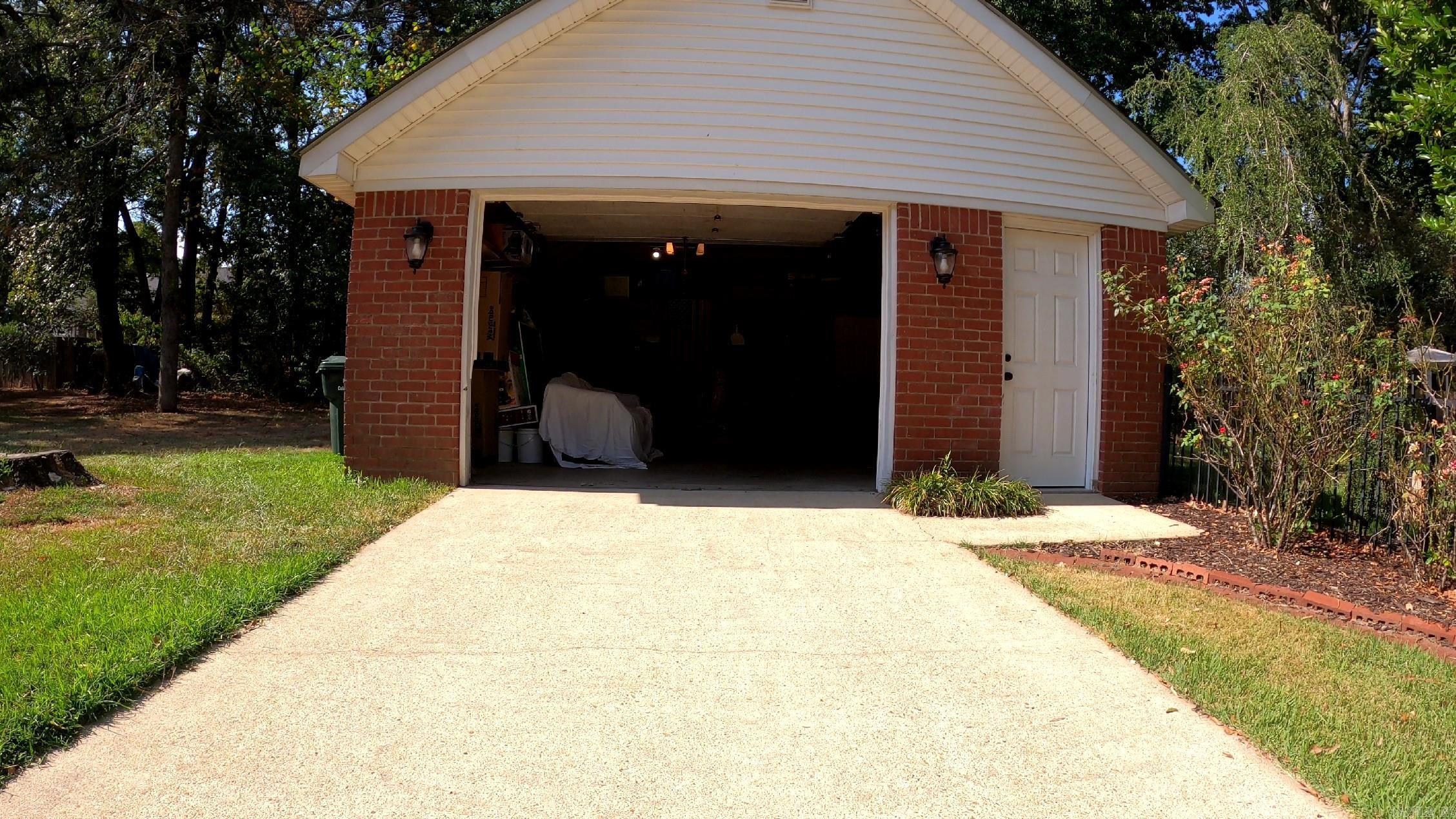 2812 CHAFFIN LN Magnolia, AR 71753