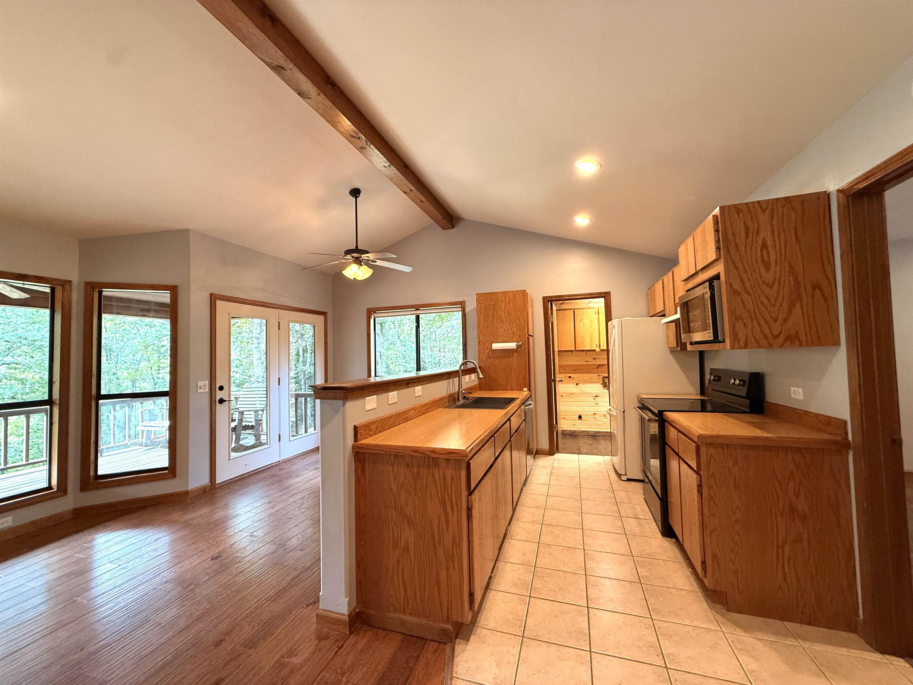 663 Heritage Oaks  Mountain View, AR