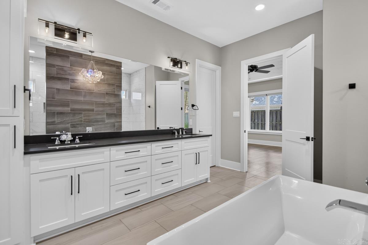 6845 Hilo Avenue Benton, AR 72019
