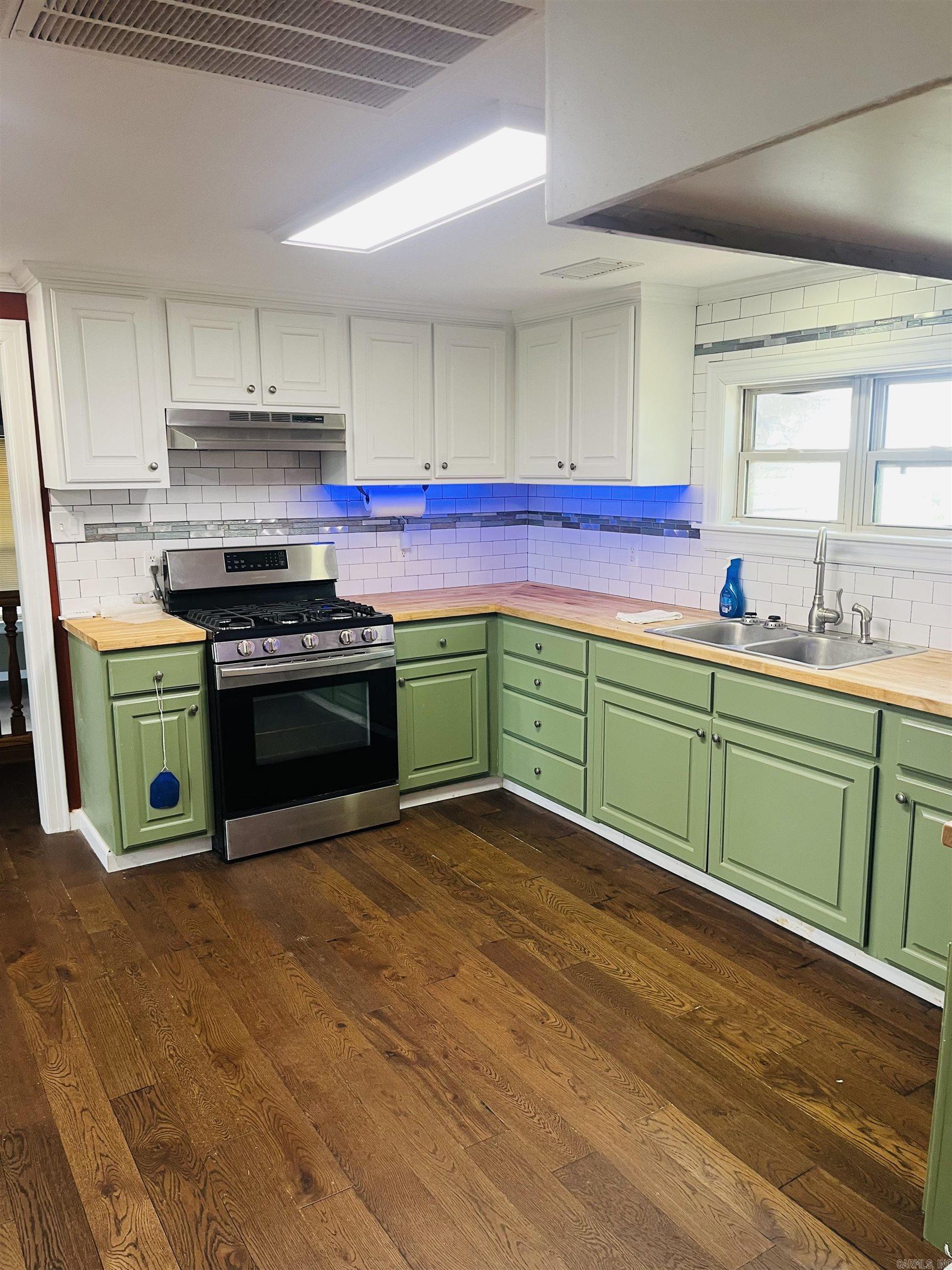 2027 E 82  Hamburg, AR