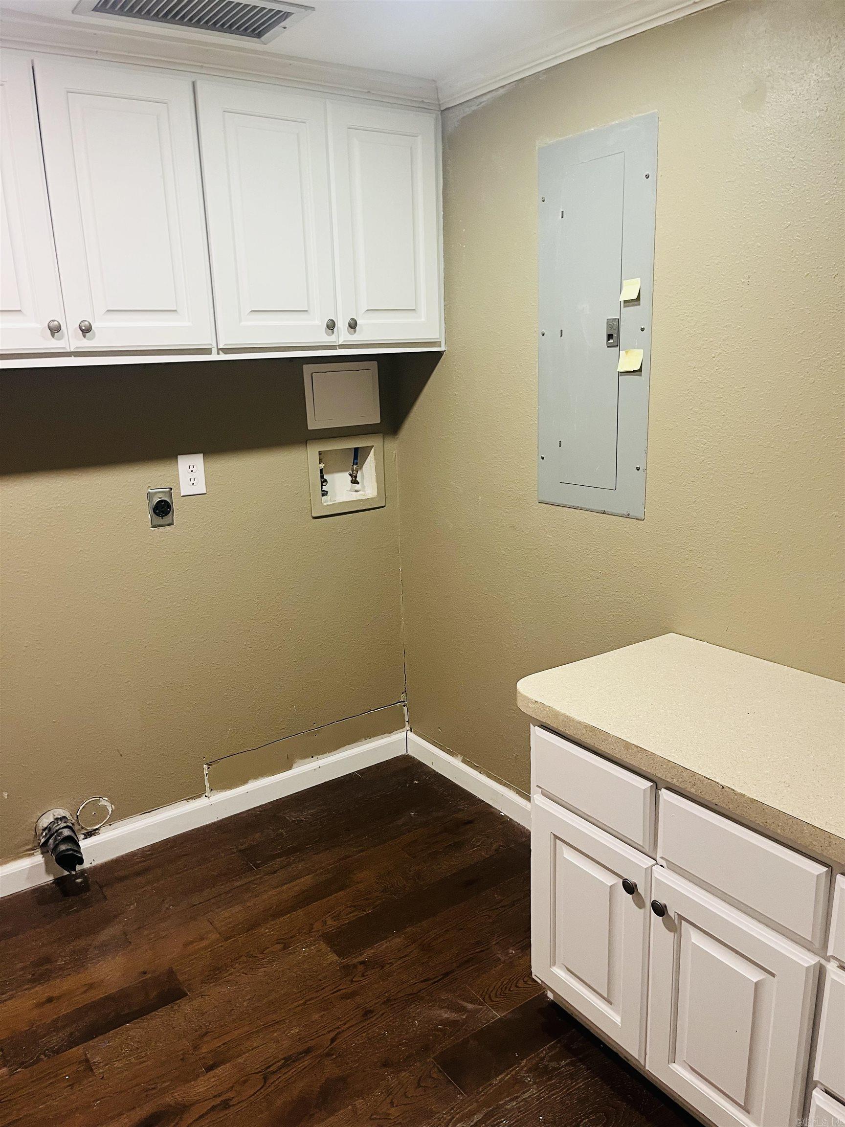 2027 E 82  Hamburg, AR