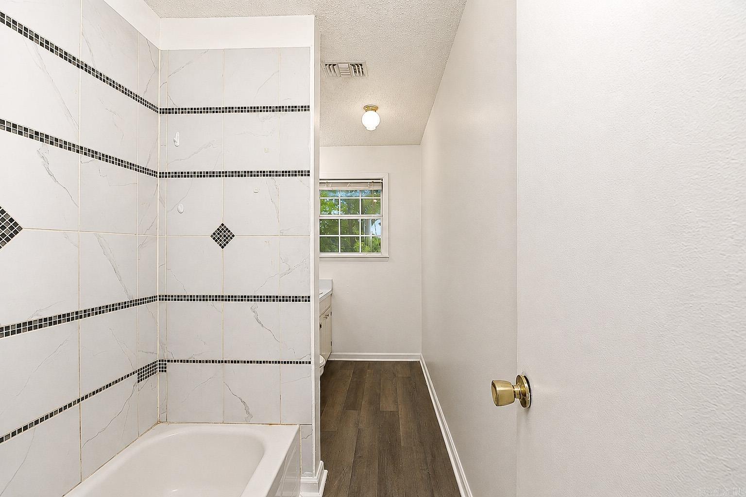 3204 W 16  Pine Bluff, AR