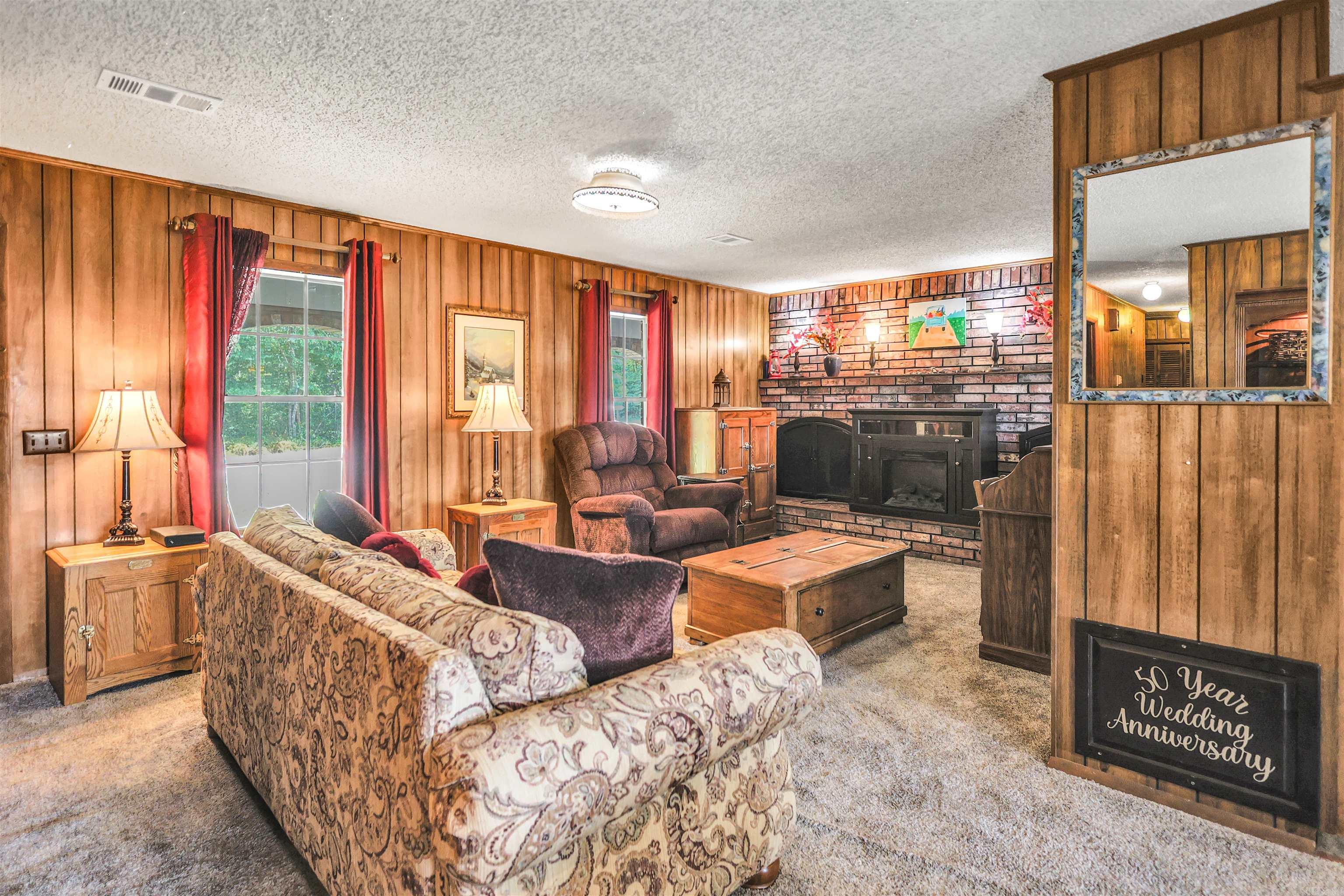 1236 HWY 84  Umpire, AR